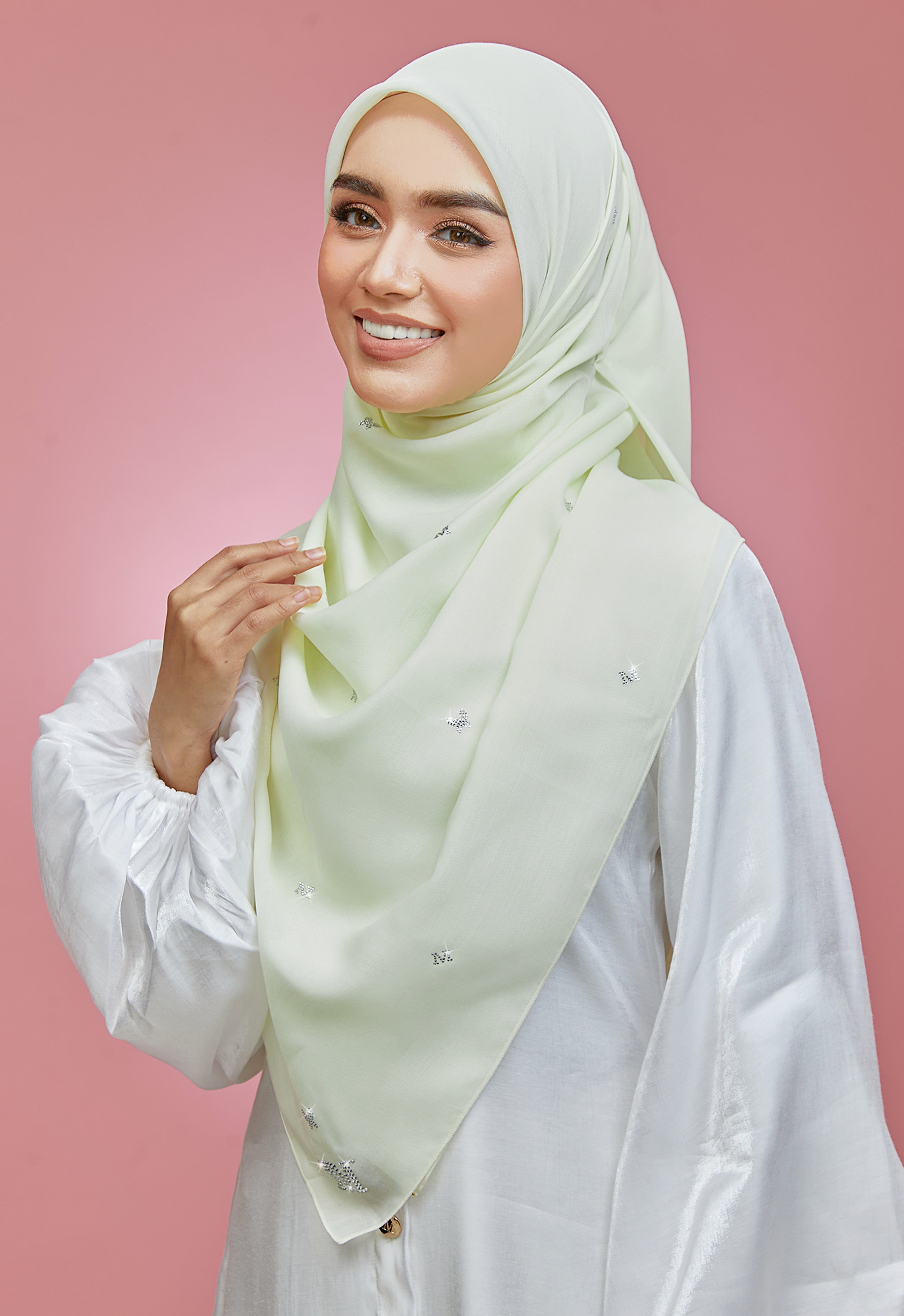 PLAIN BUTTERFLY STONE BAWAL - CREAM