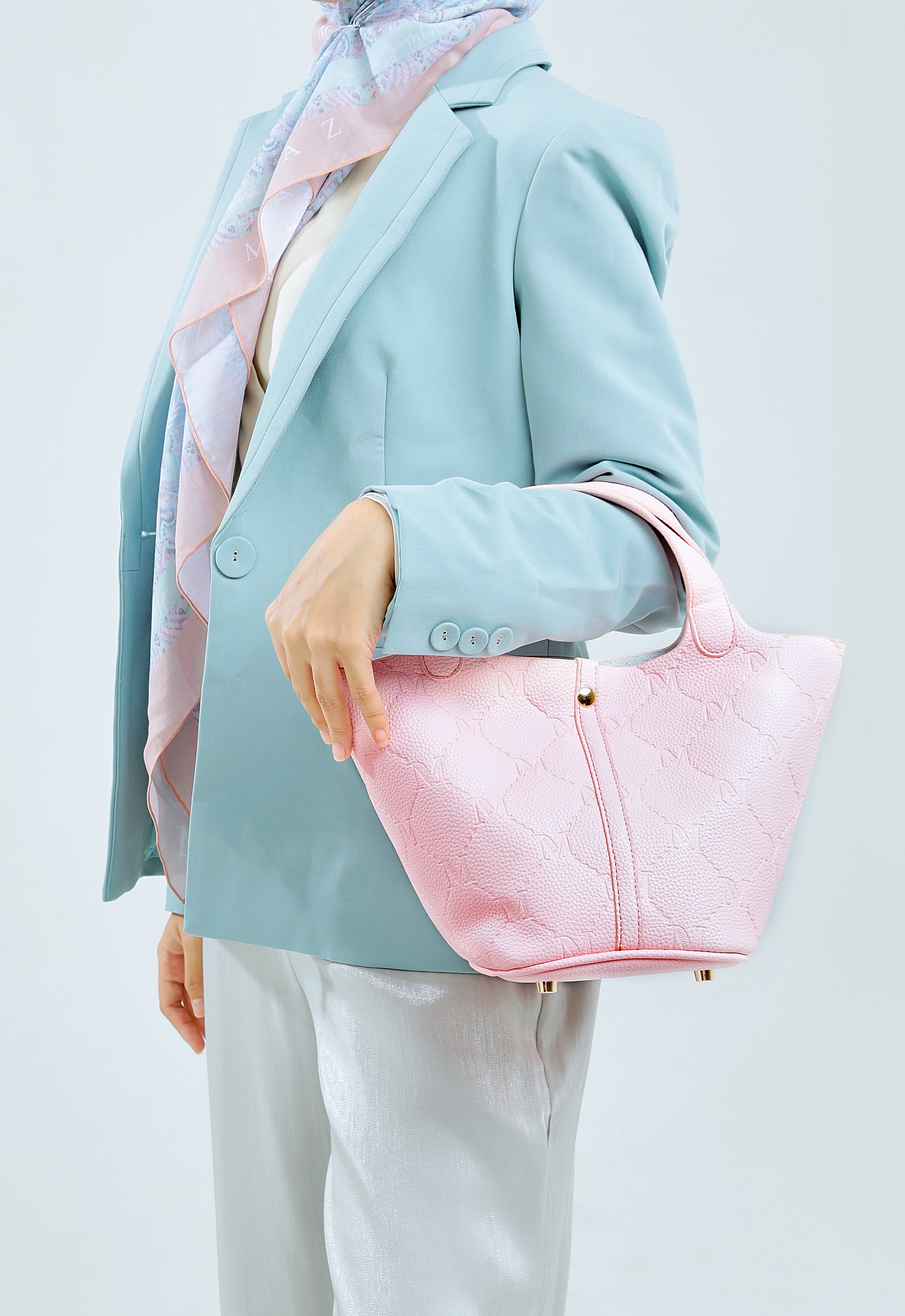 NOARA BUCKET BAG - PASTEL PINK