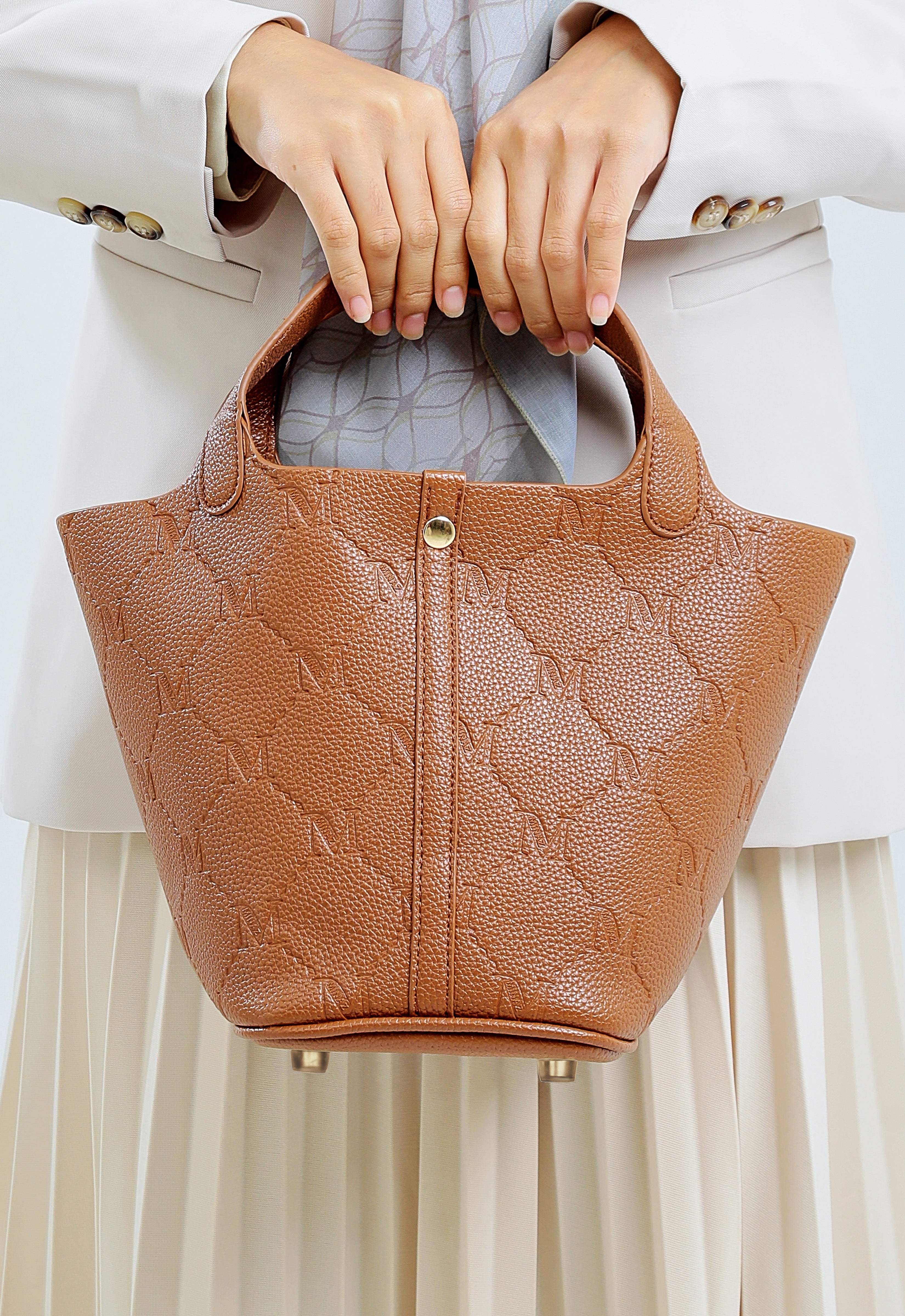 NOARA BUCKET BAG - RED BRICK