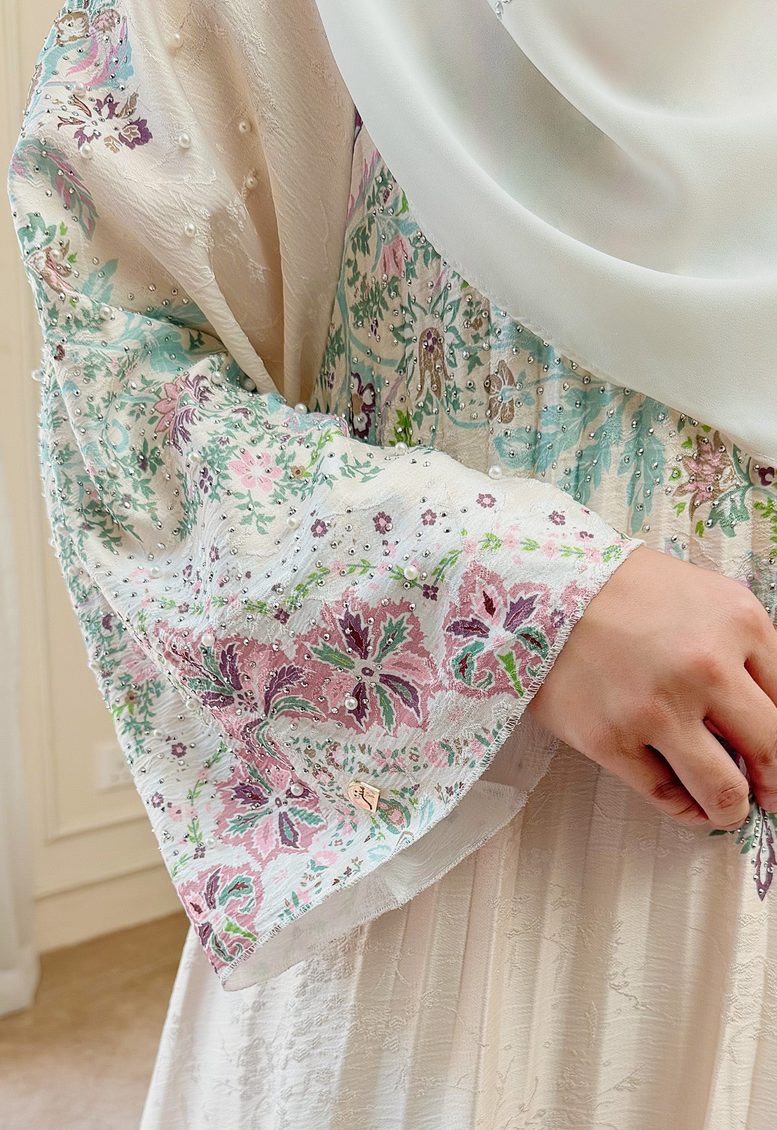 CAMILA JALABIYA PLEATED PRINTED - BEIGE PINK