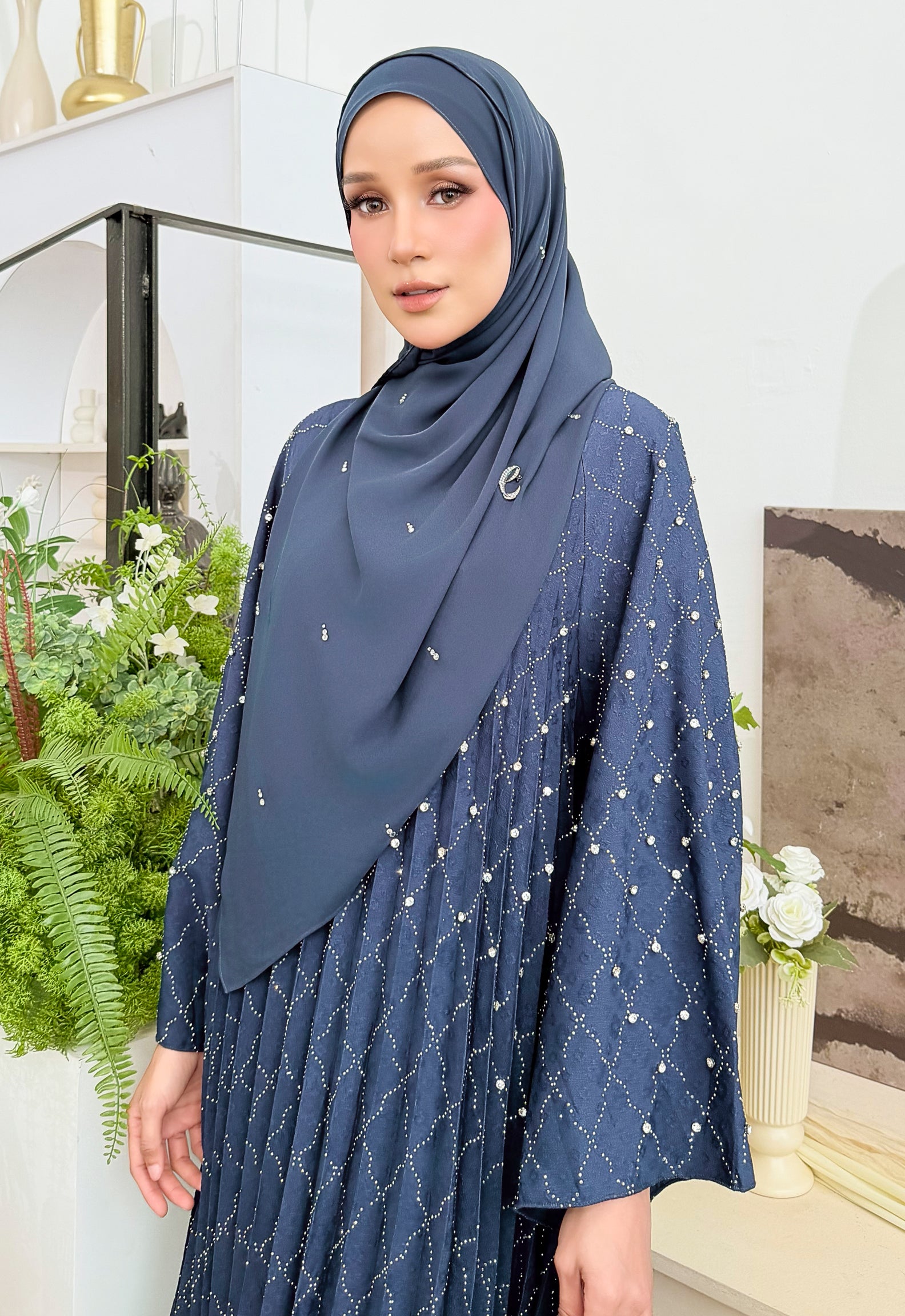 ALEEYA JALABIYA PLEATED PLAIN - BLUE