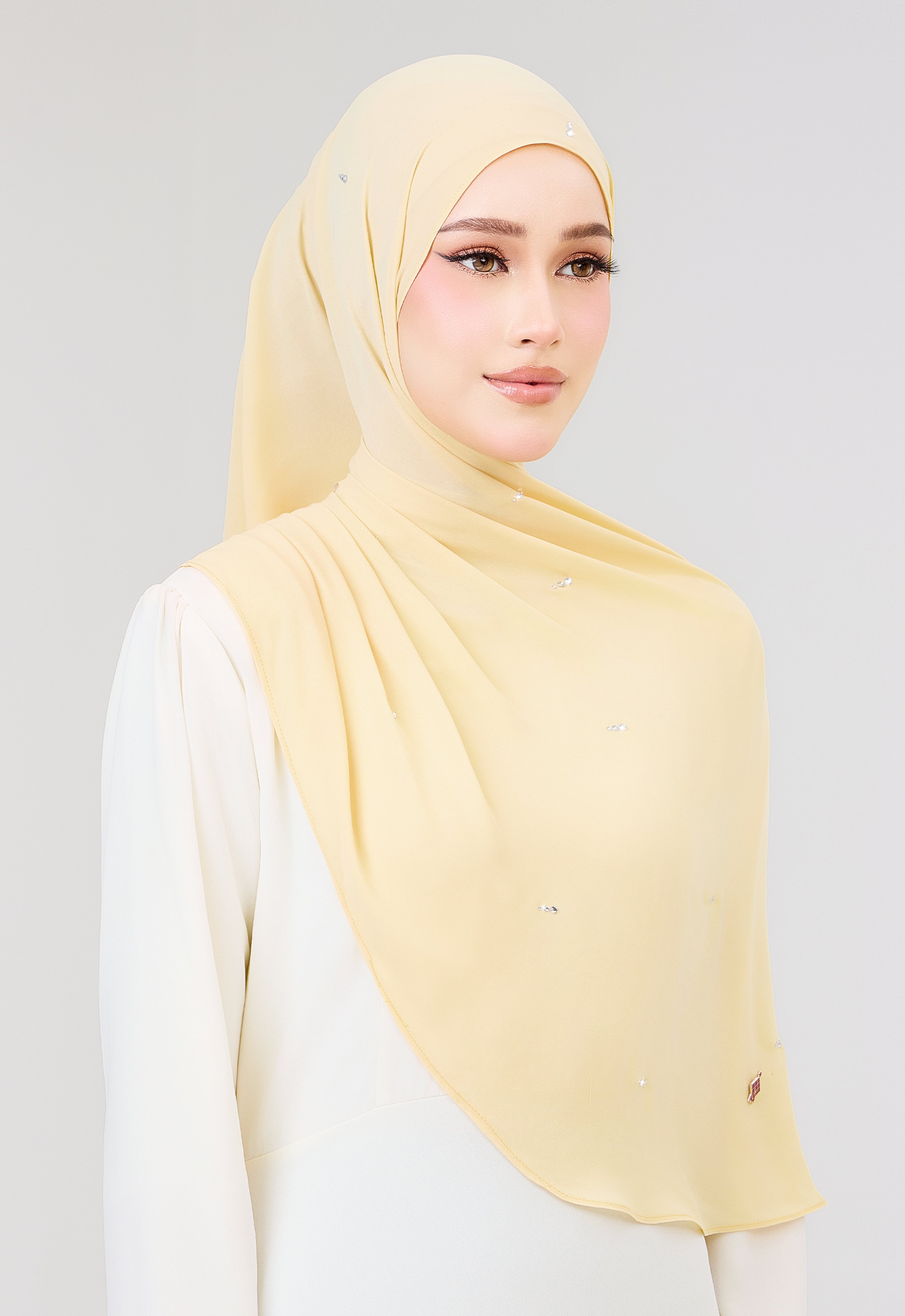 MINAZ HIJAB | SETULUS RAYA PLAIN STONE SHAWL - LIGHT YELLOW