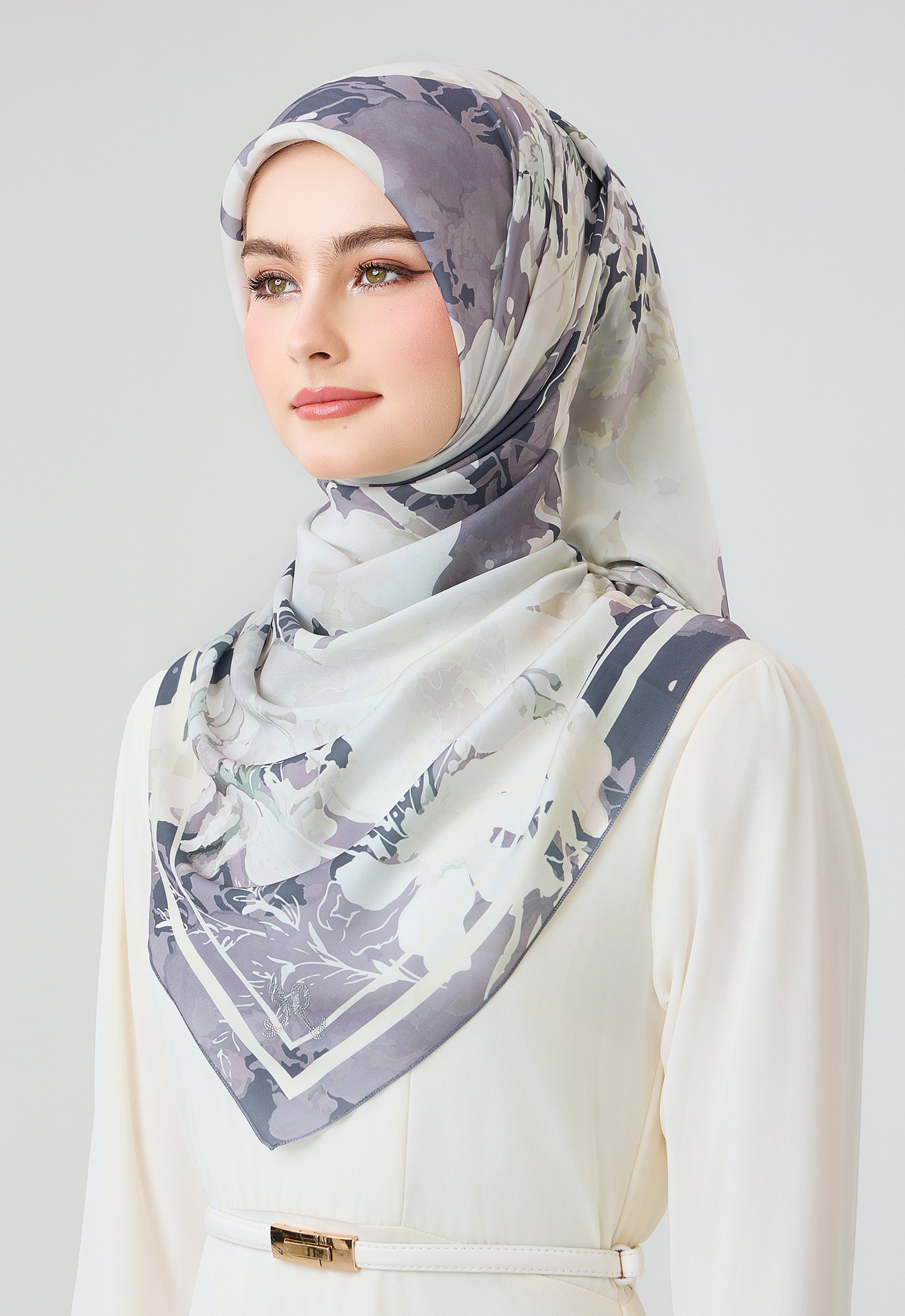 MINAZ Scarf | Petals - Dark Gray
