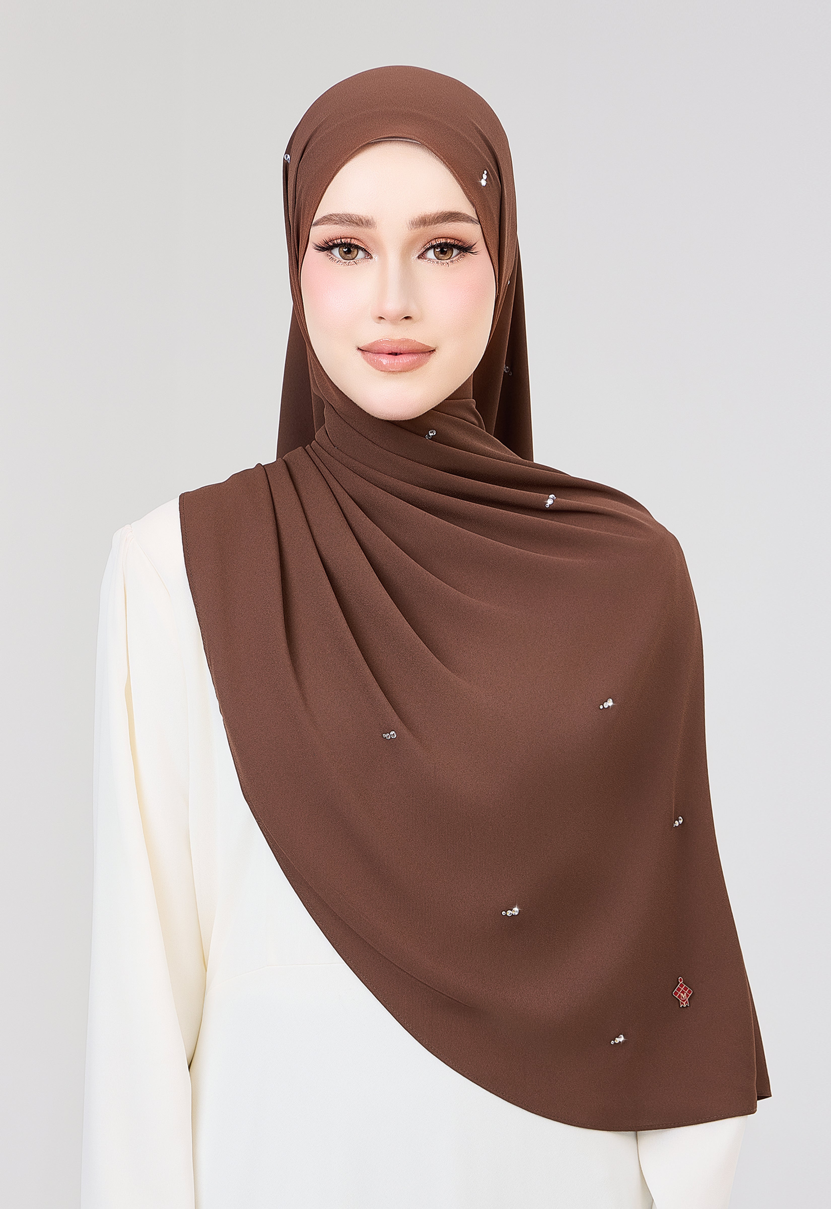 MINAZ HIJAB | SETULUS RAYA PLAIN STONE SHAWL - RICH BROWN