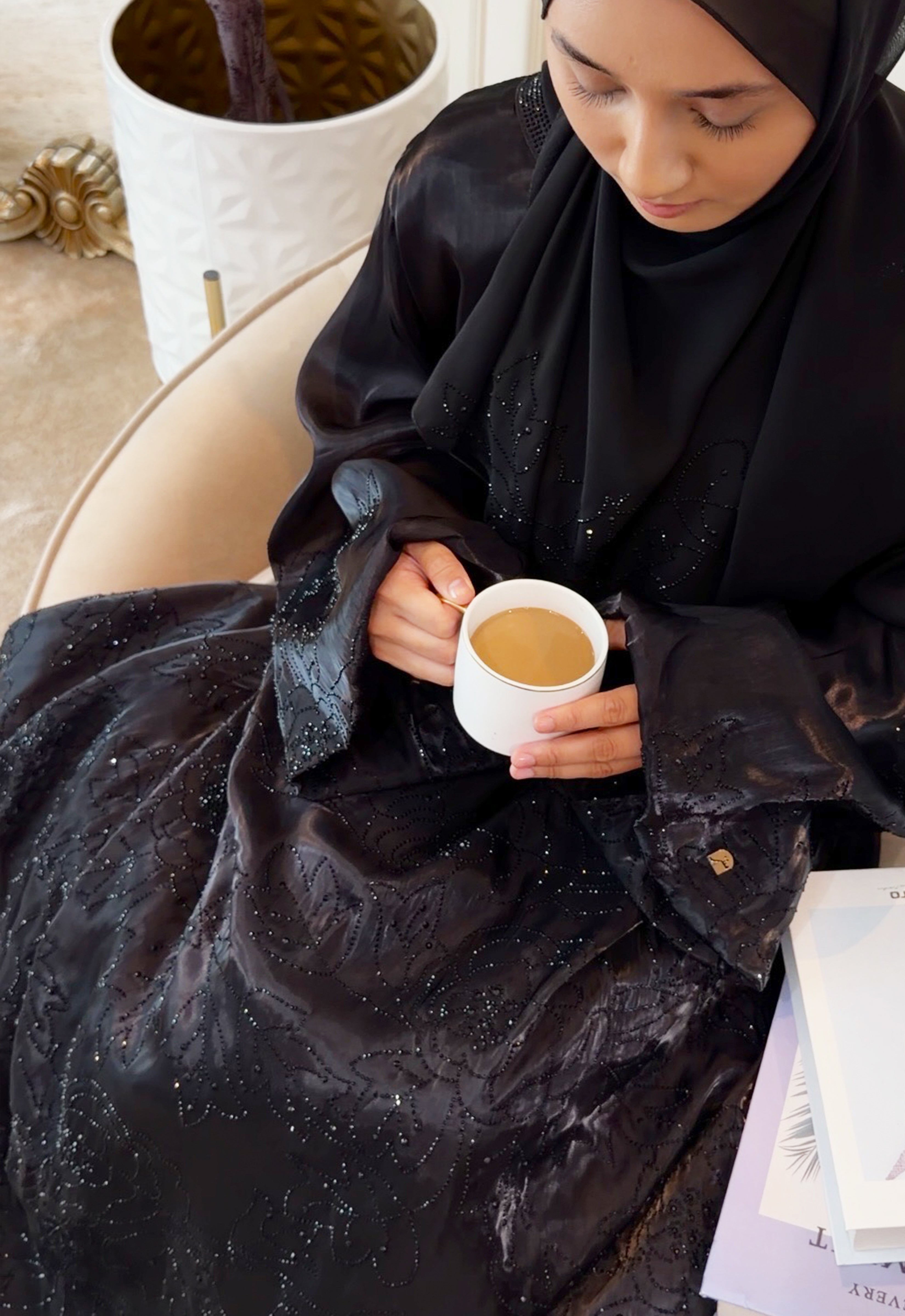 WARDAH LUXE ABAYA - BLACK