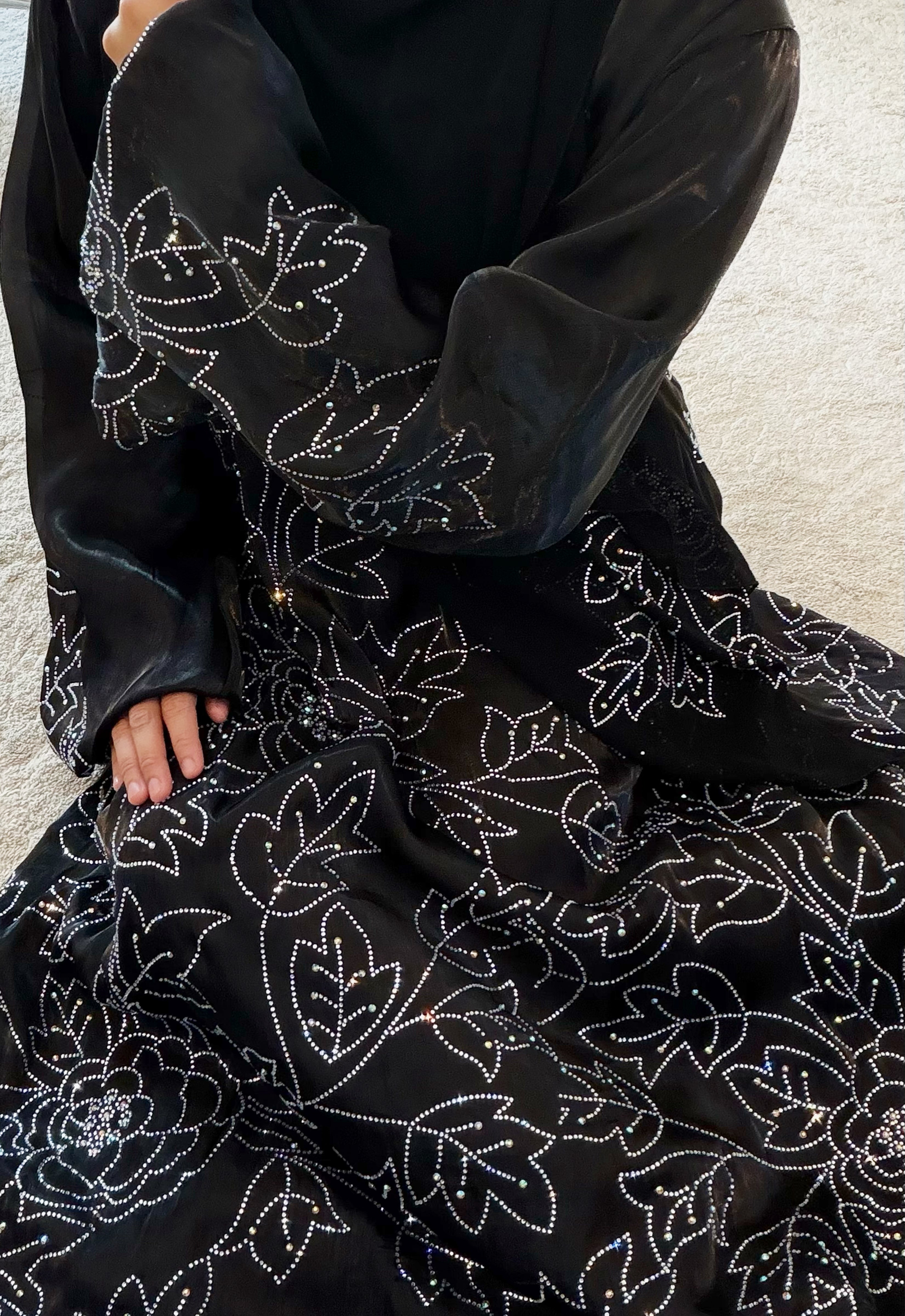 WARDAH LUXE ABAYA - BLACK SILVER
