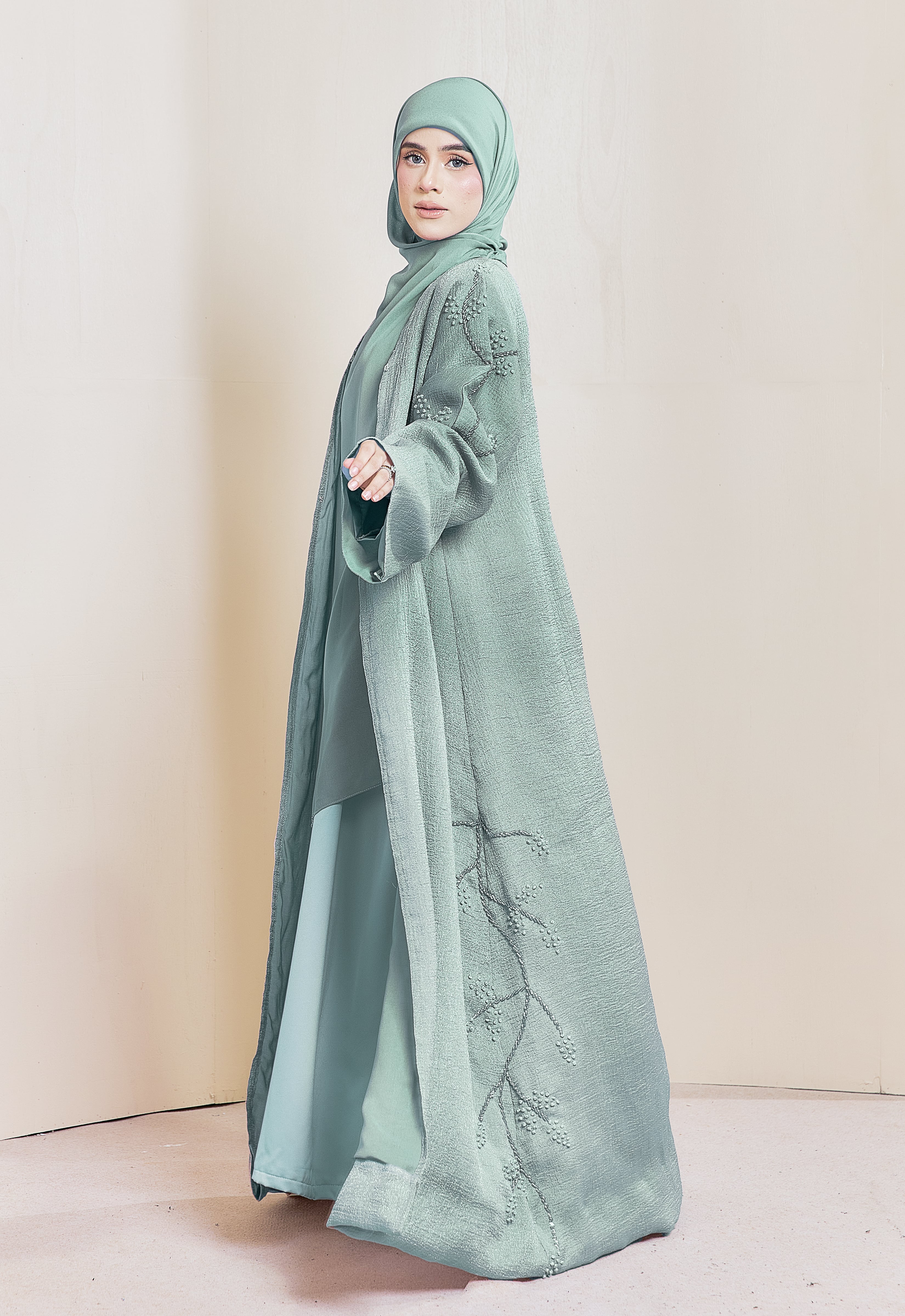 KHALEEDAH LUXE ABAYA - PASTEL GREEN
