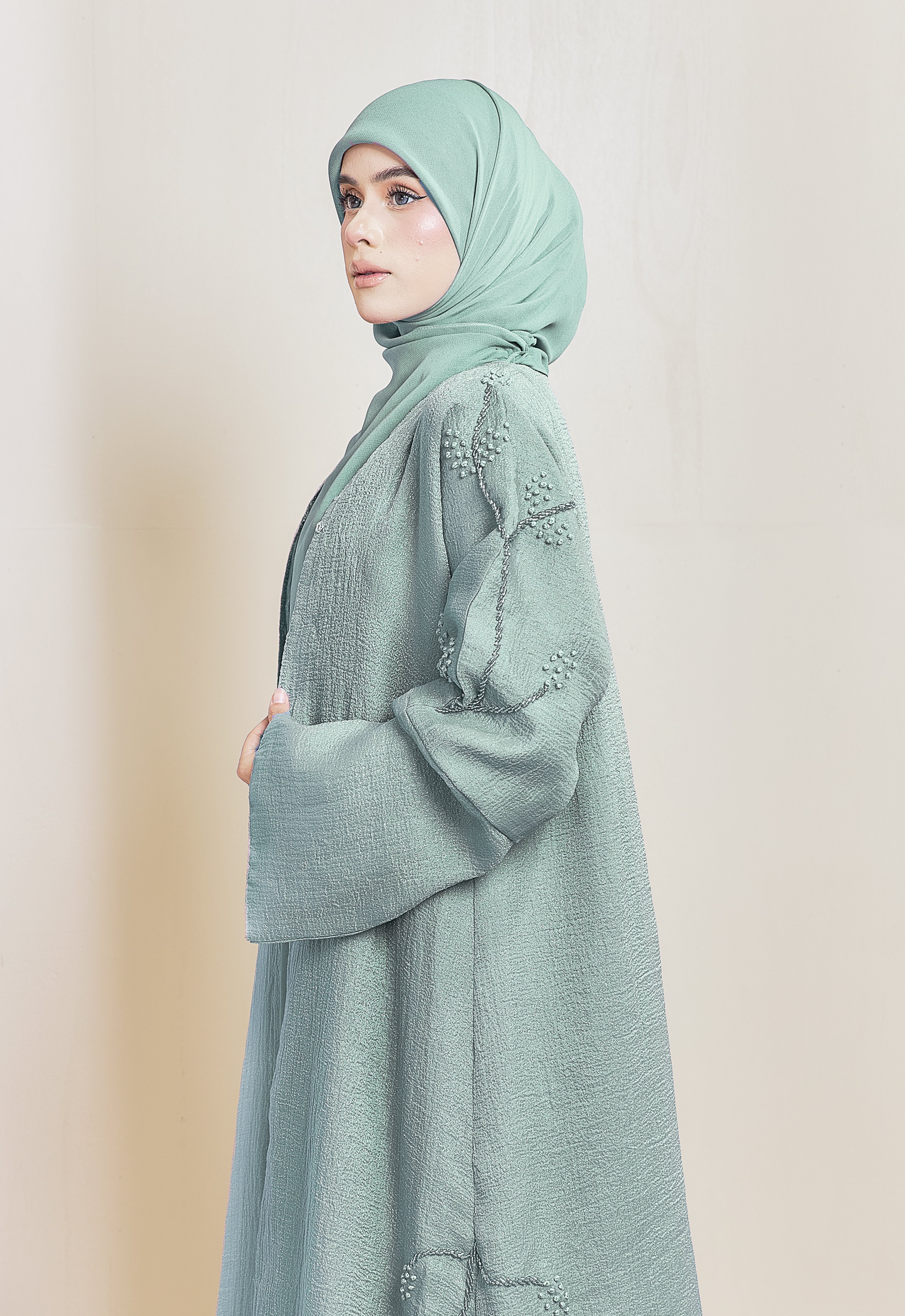 KHALEEDAH LUXE ABAYA - PASTEL GREEN