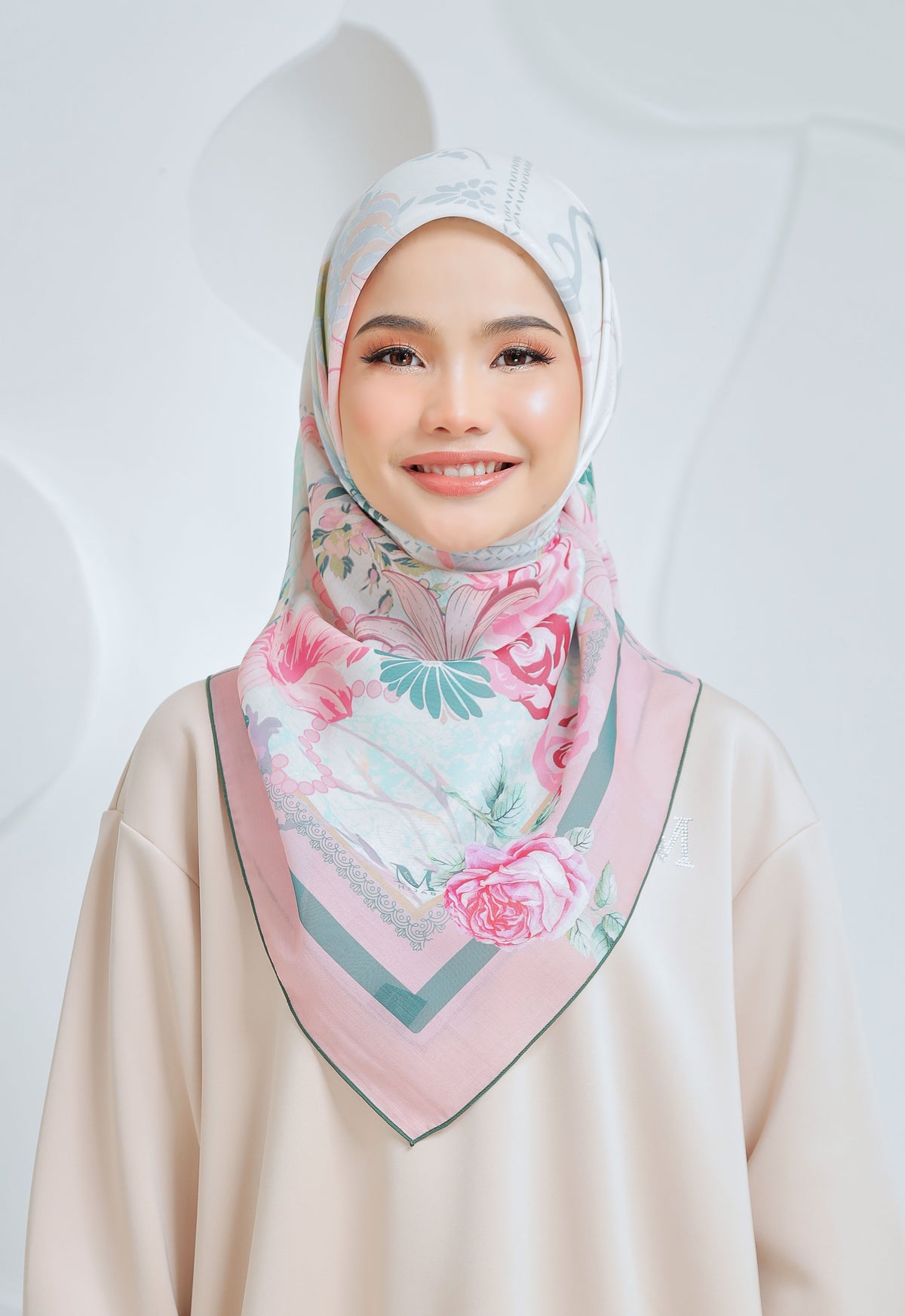 MINAZ HIJAB - WANDER SERIES