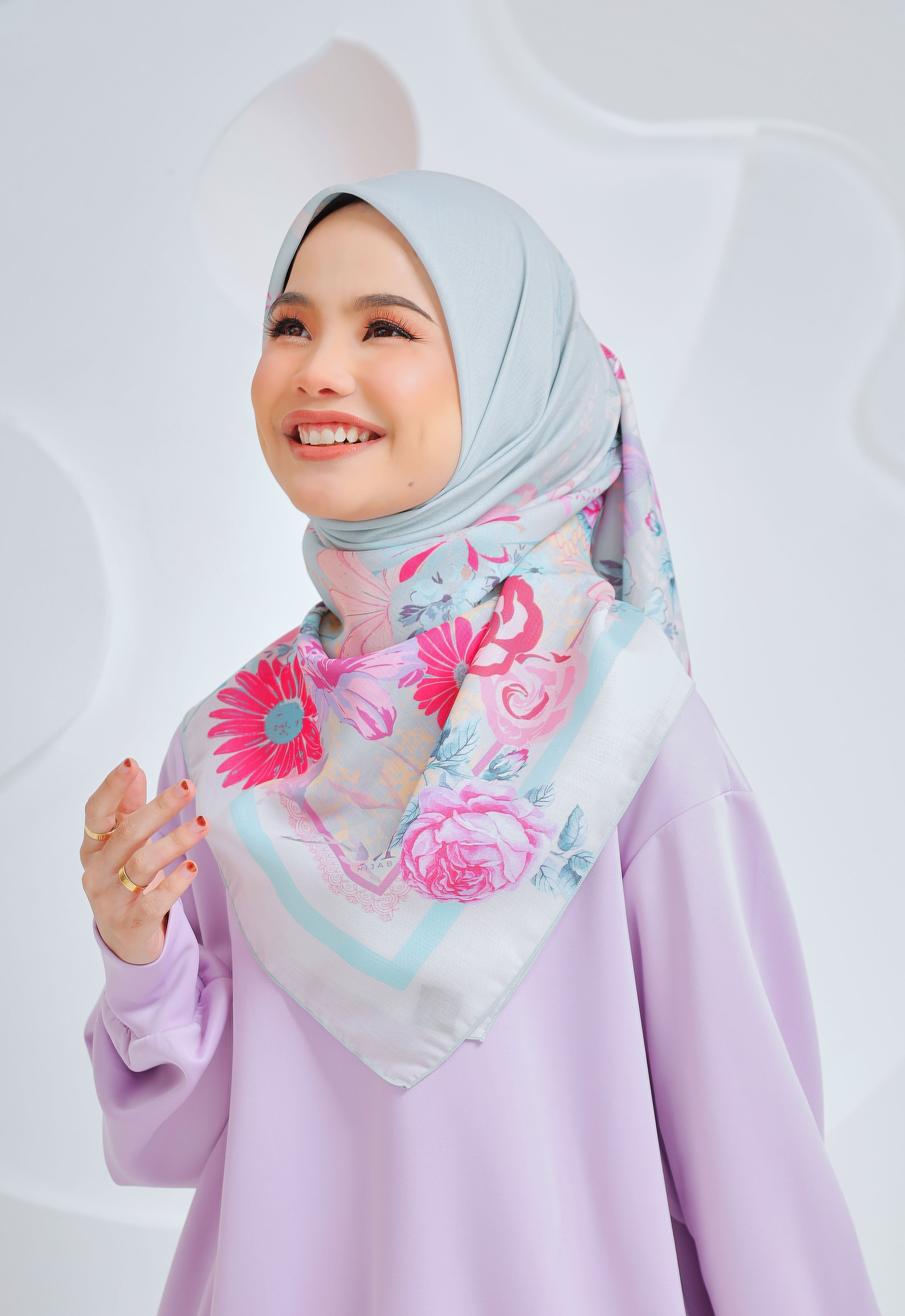 WONDERLAND BAWAL - TIFFANY