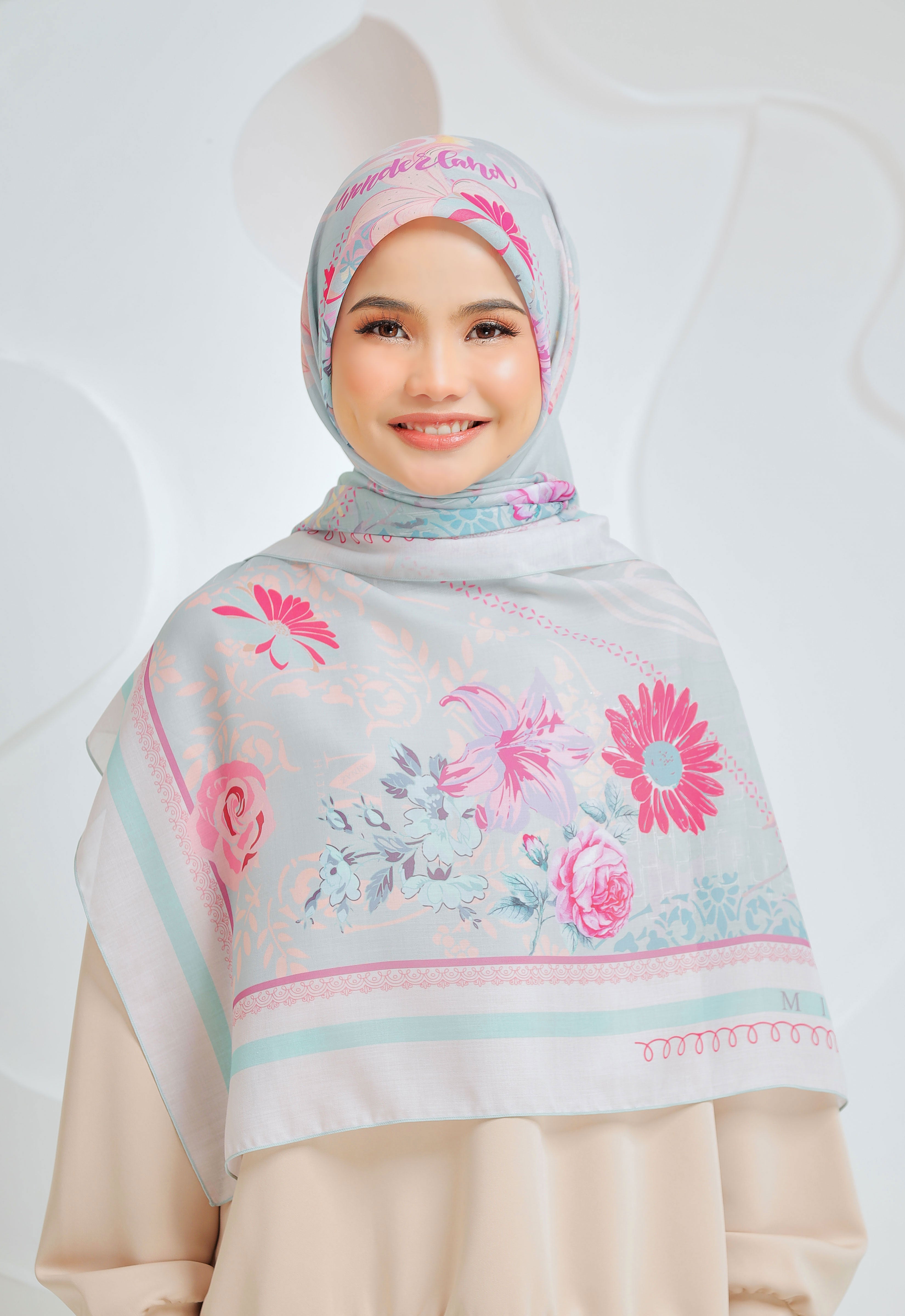 WONDERLAND BAWAL - TIFFANY