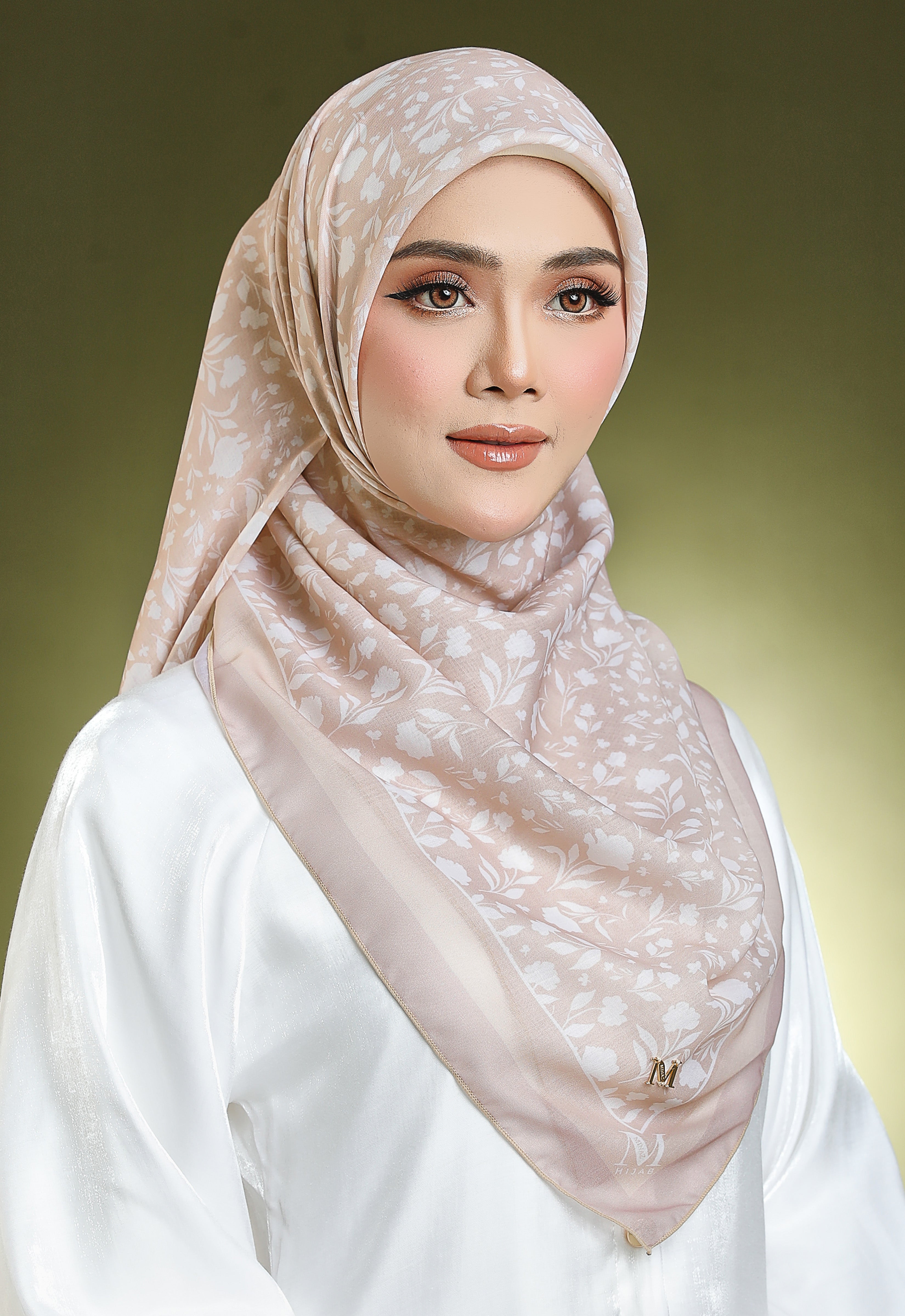 AZRA BAWAL - NUDE