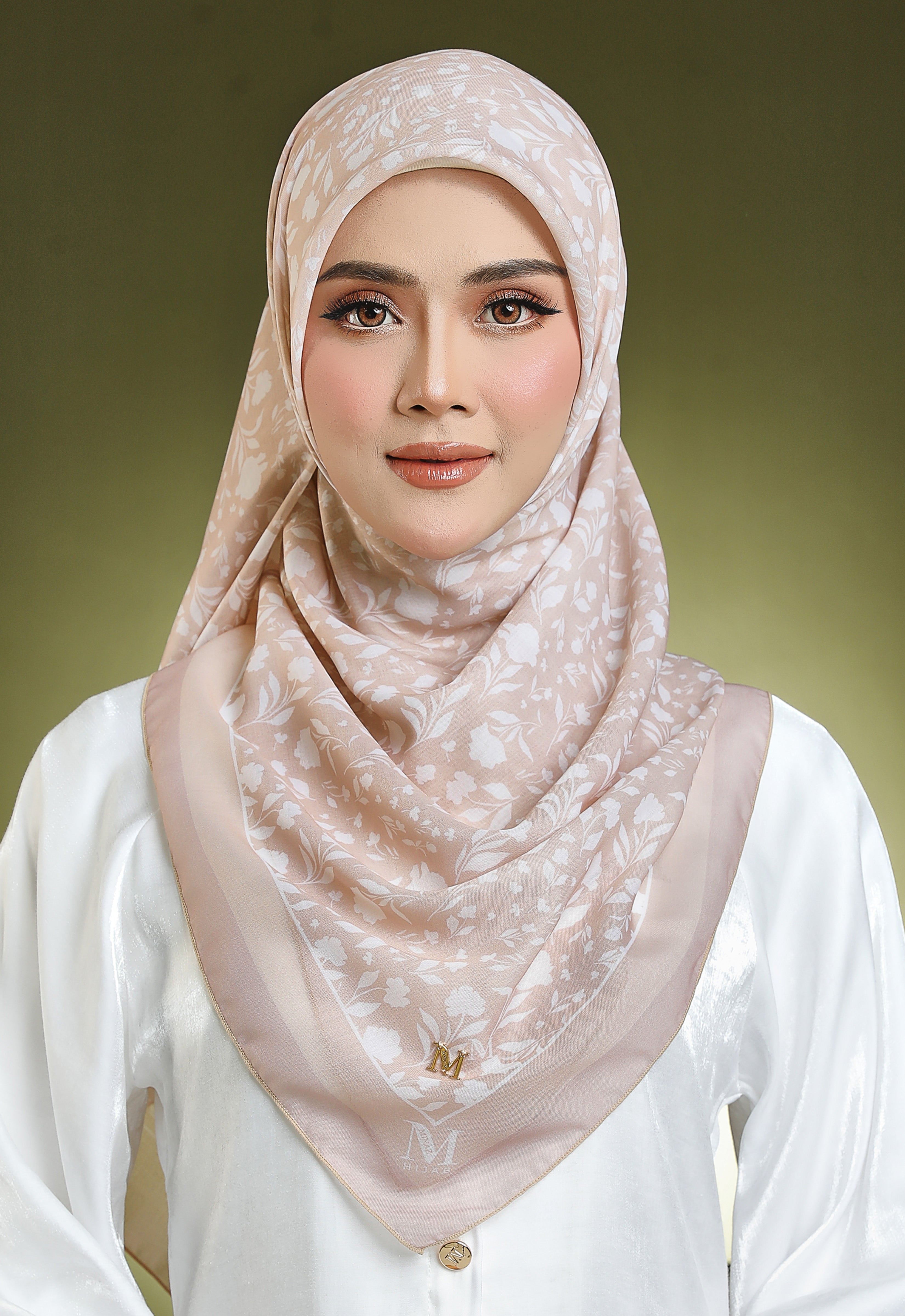 AZRA BAWAL - NUDE