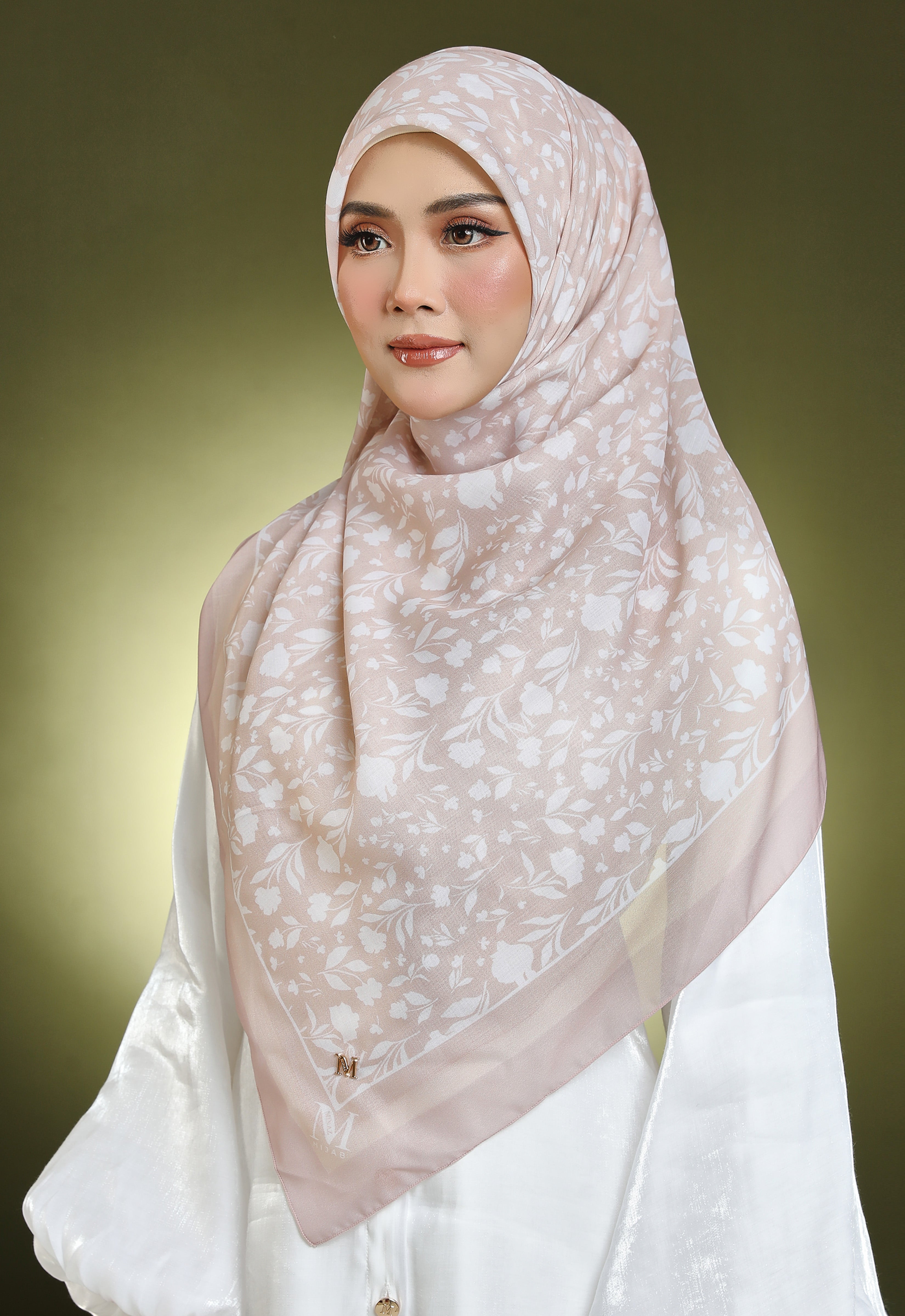 AZRA BAWAL - NUDE