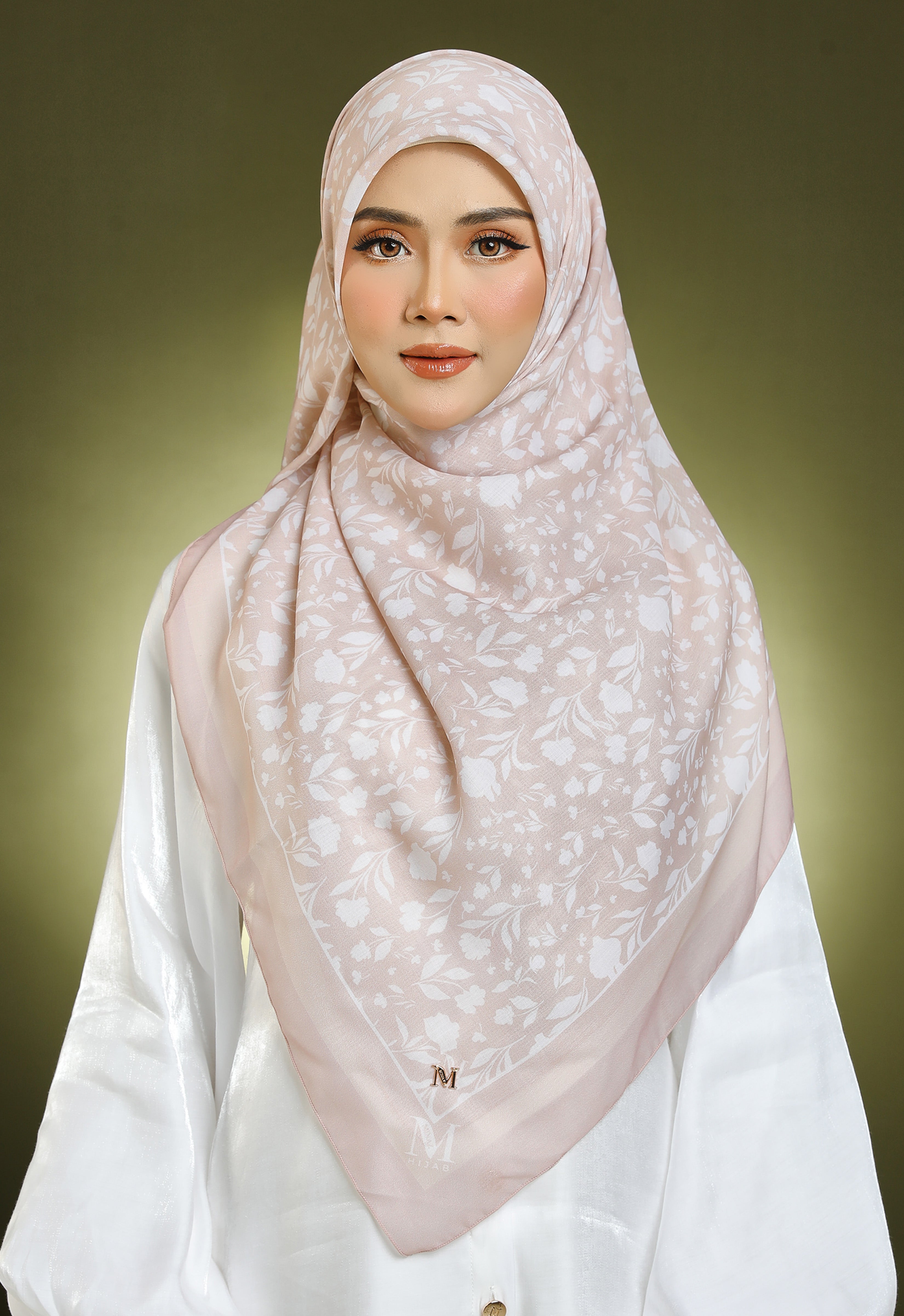 AZRA BAWAL - NUDE