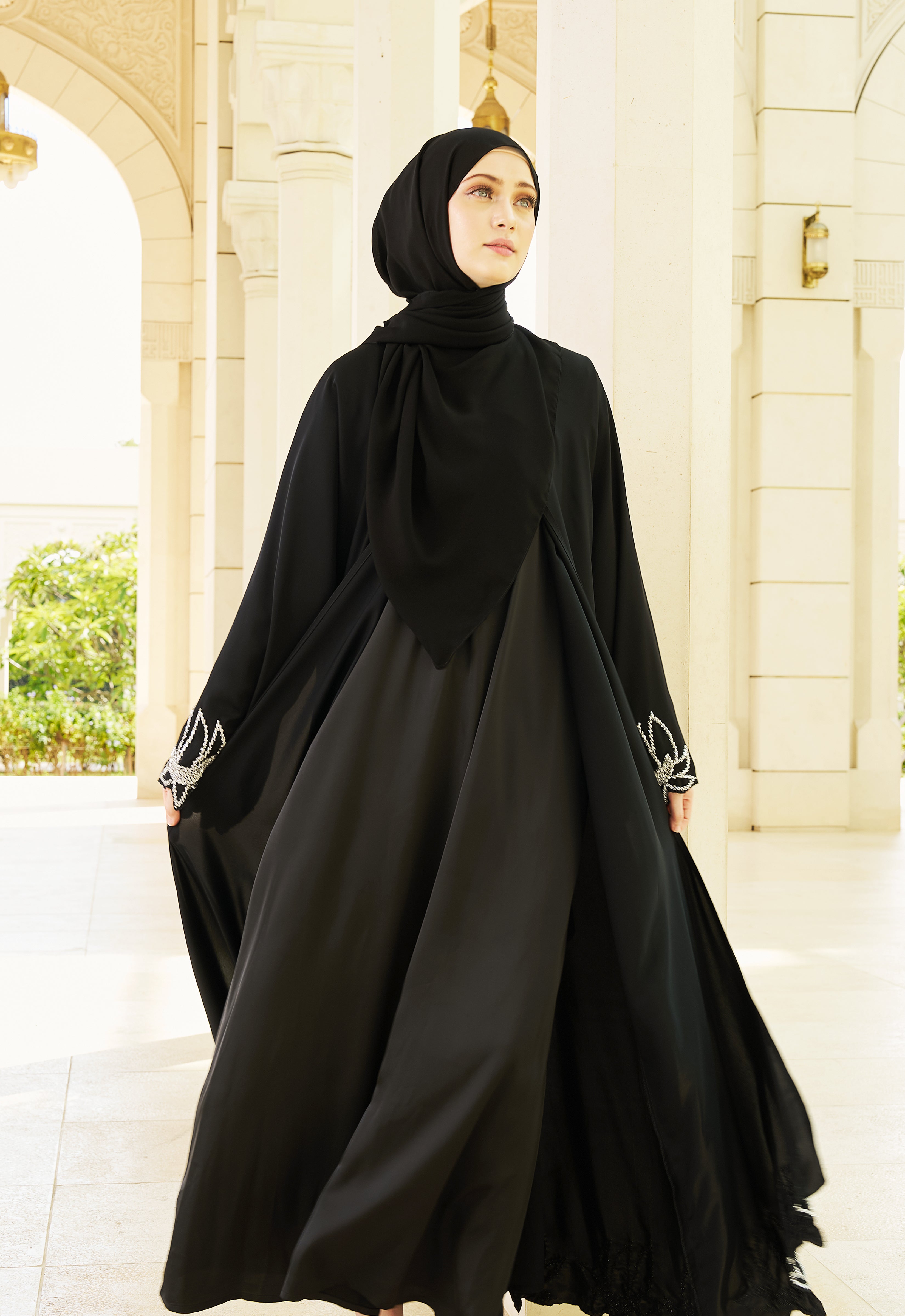 ELARAA LUXE ABAYA - BLACK