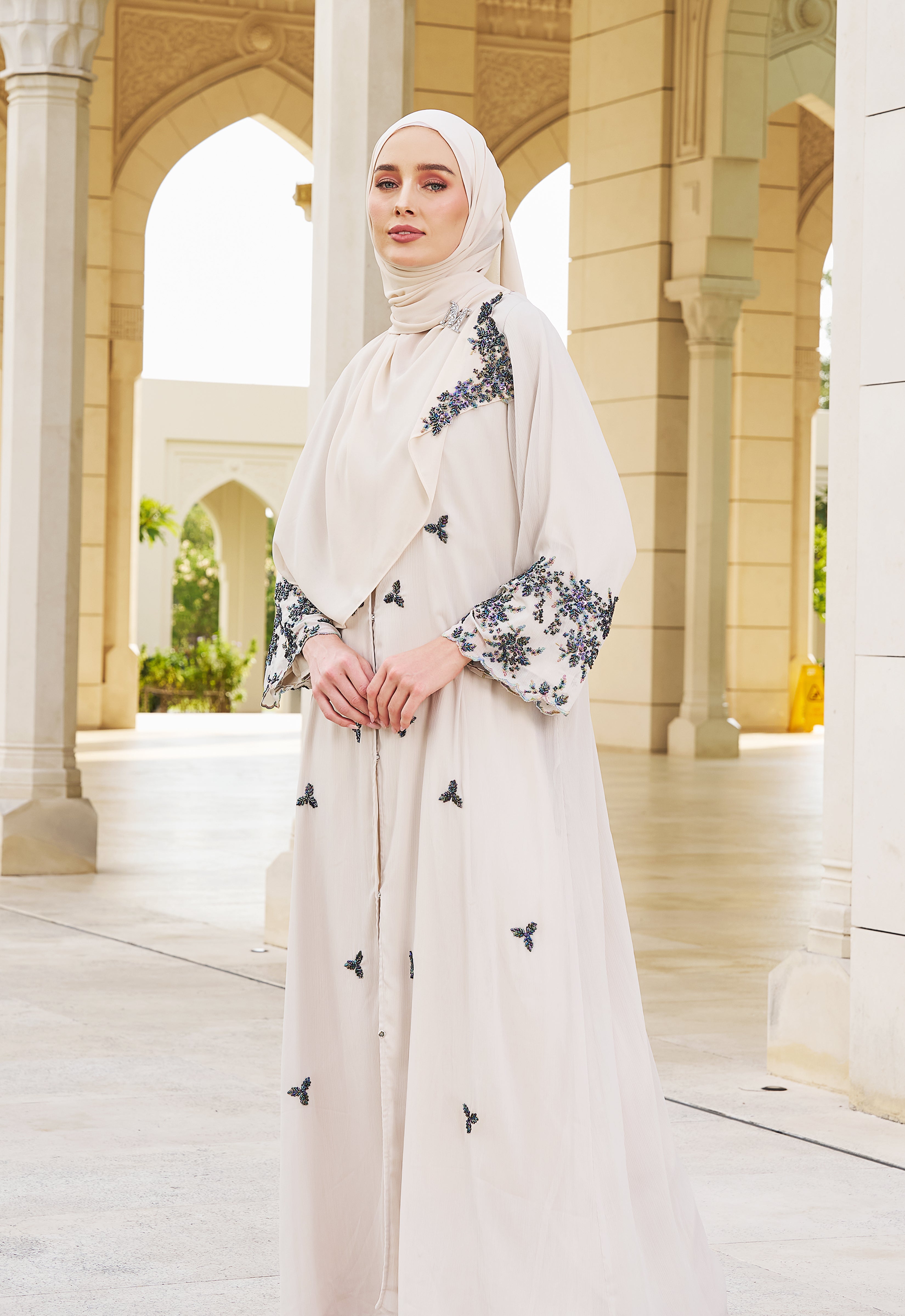 MANOHARA PREMIUM ABAYA - CREAM