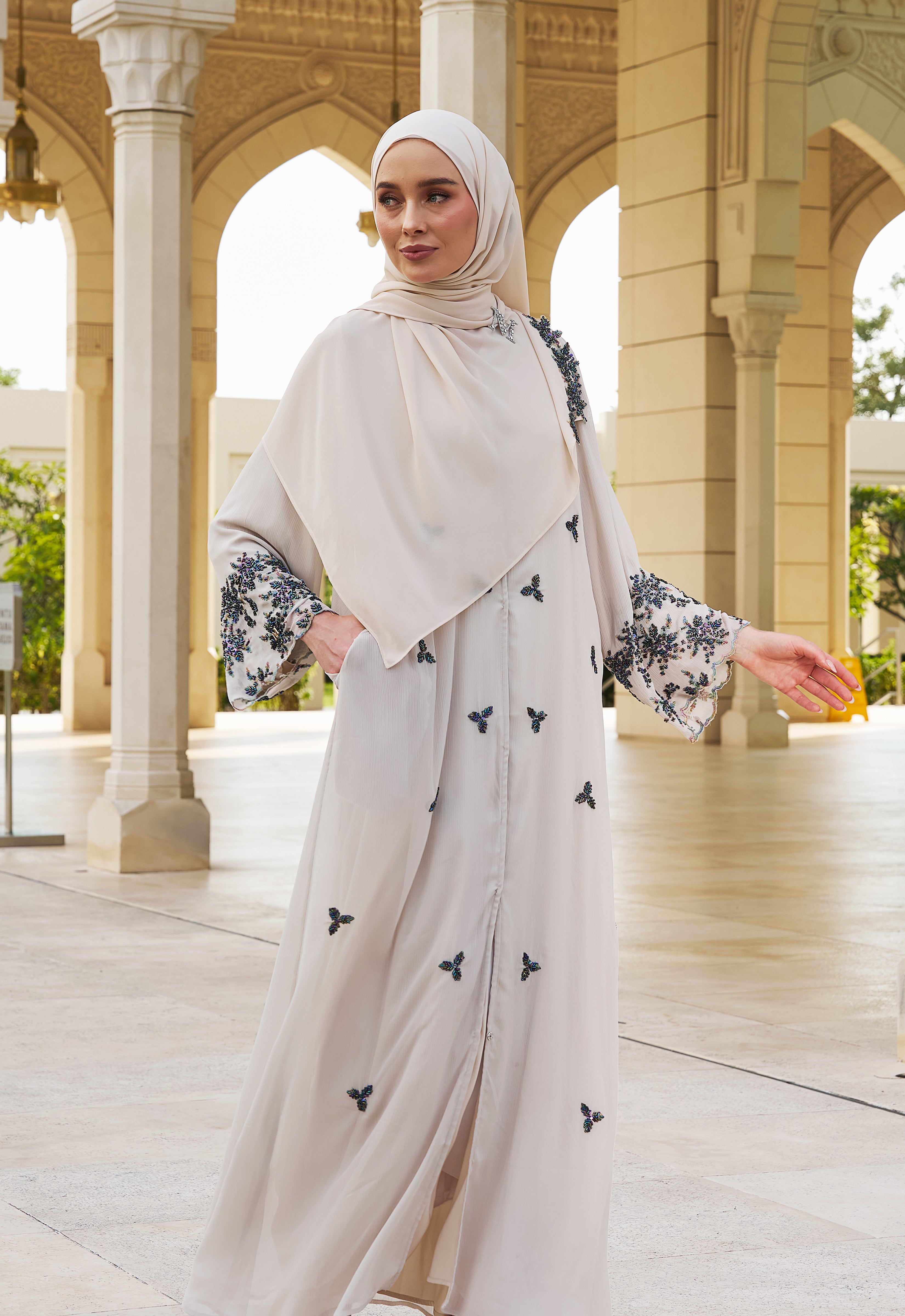 MANOHARA PREMIUM ABAYA - CREAM