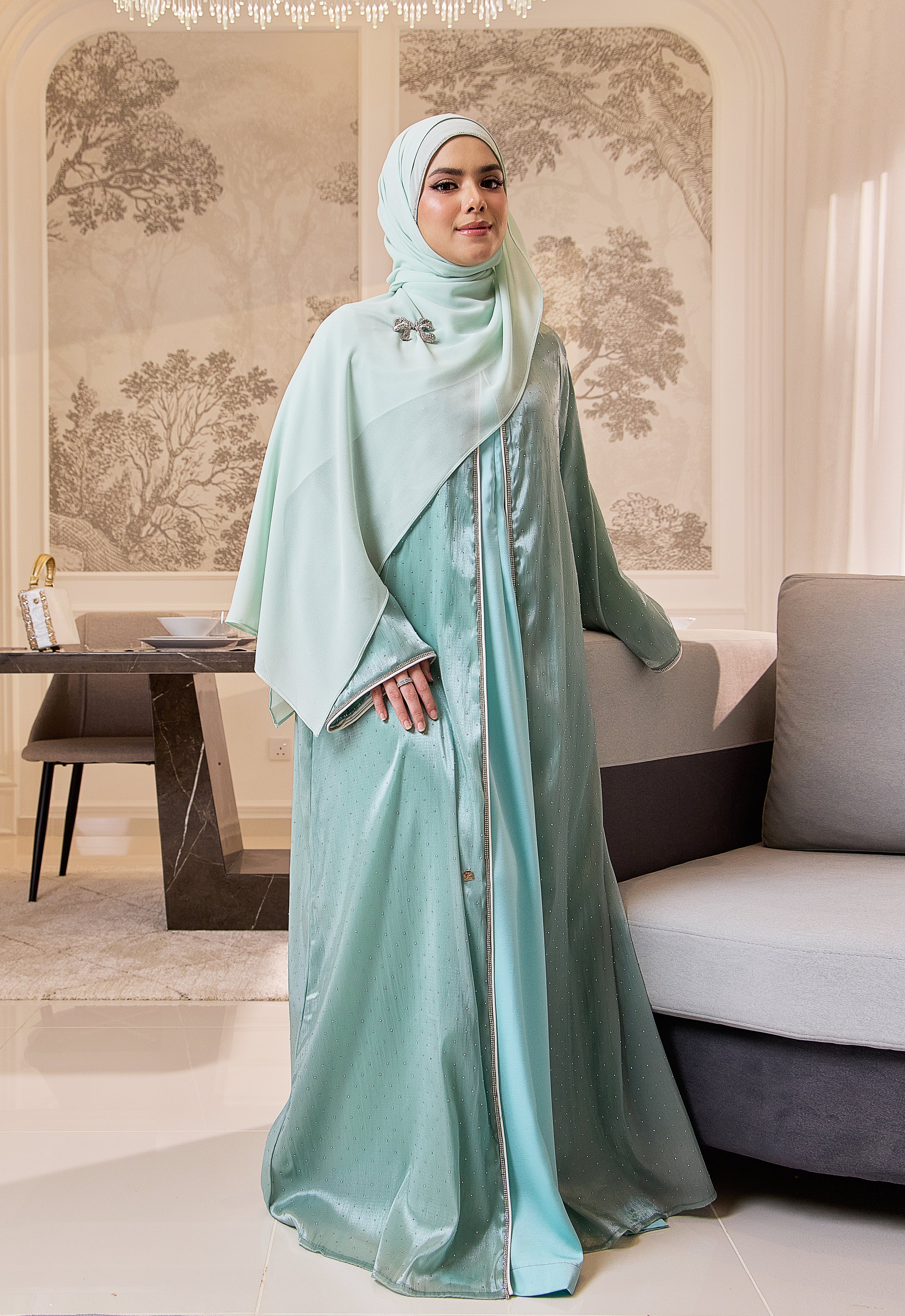 NOUR ABAYA - PASTEL GREEN