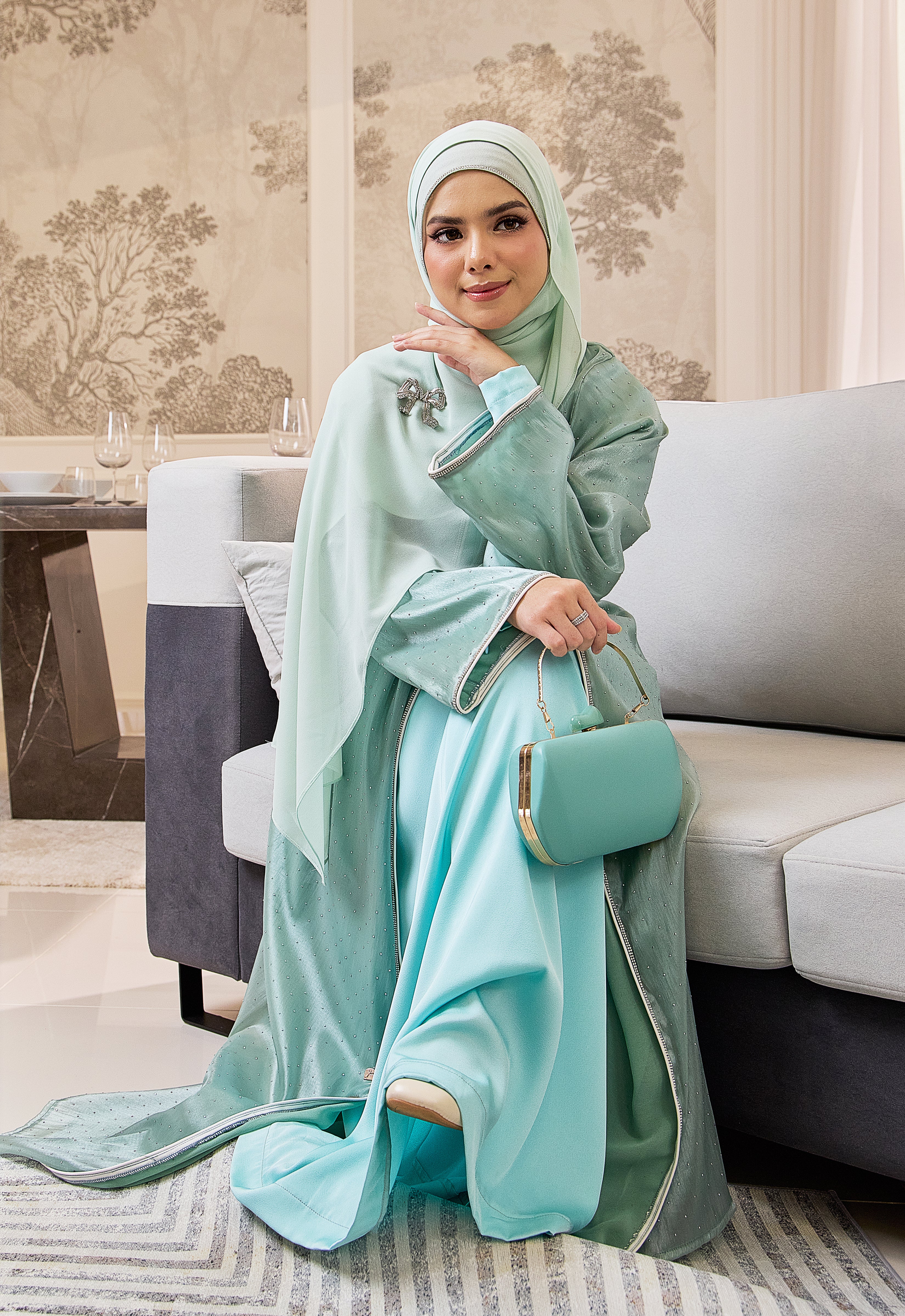 NOUR ABAYA - PASTEL GREEN