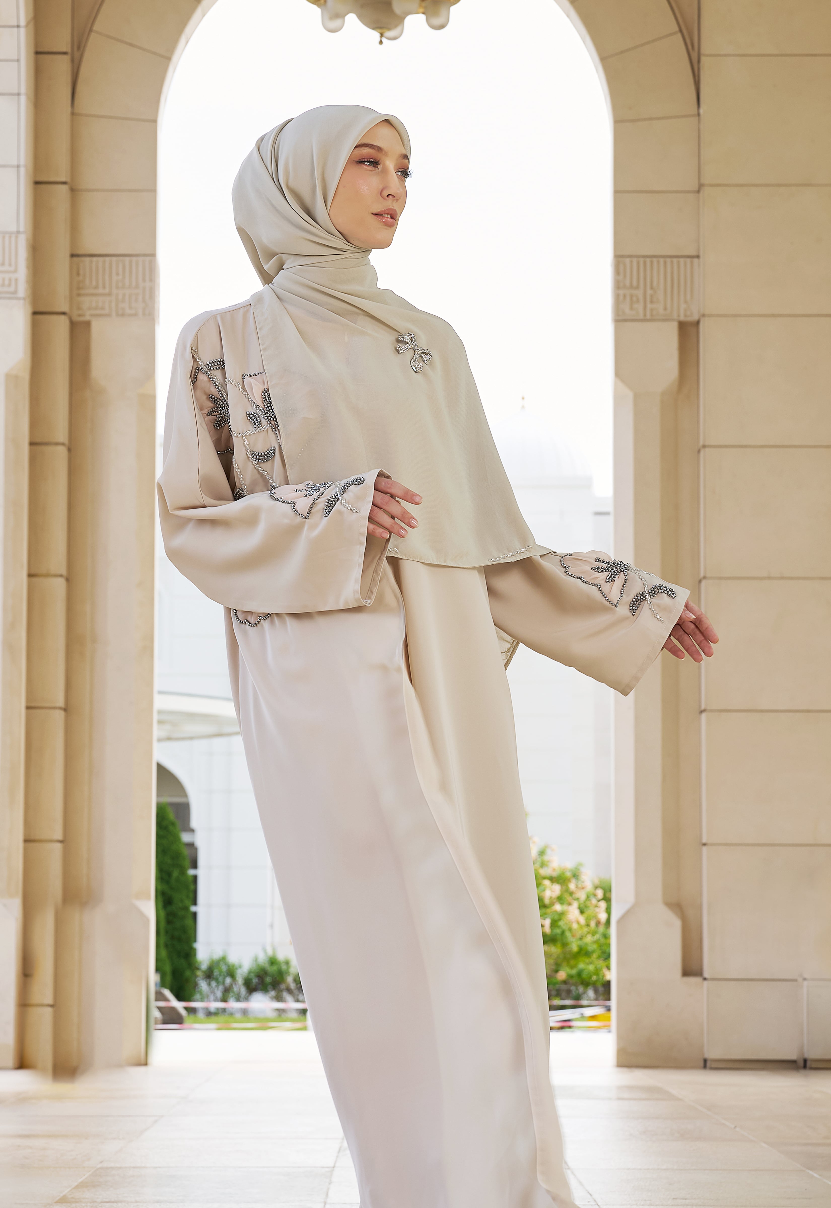 RANIA LUXE ABAYA - CREAM