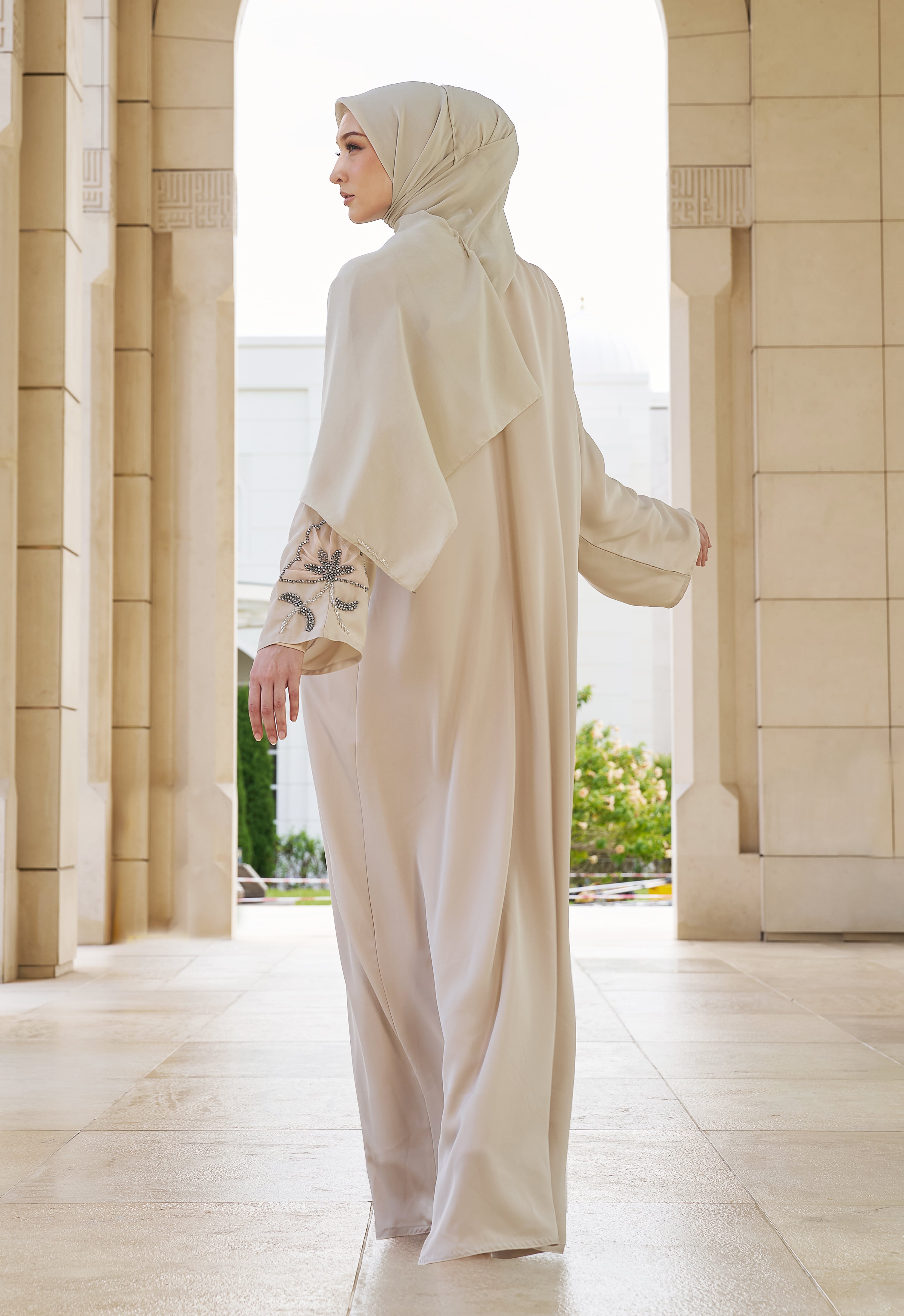 RANIA LUXE ABAYA - CREAM