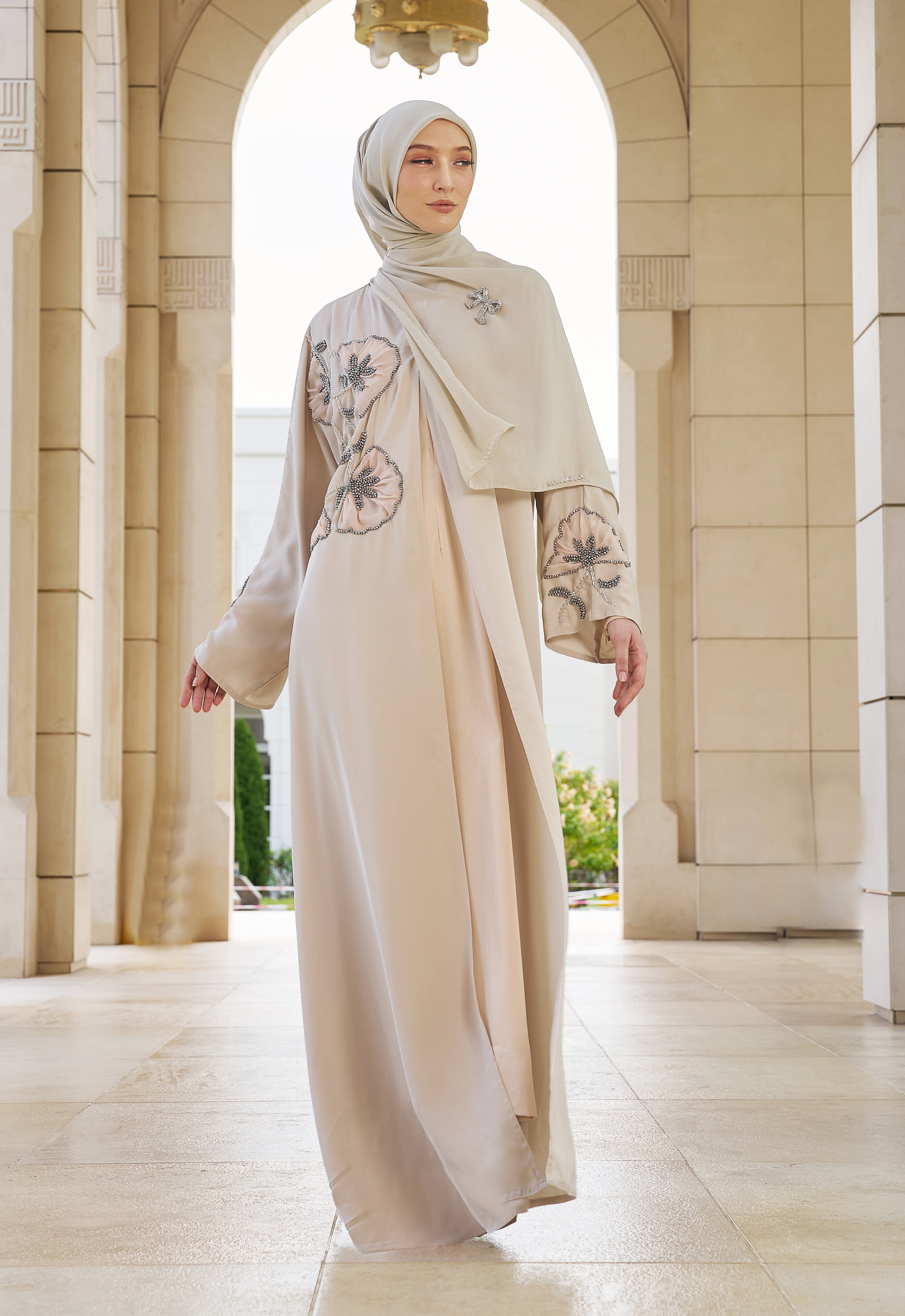 RANIA LUXE ABAYA - CREAM