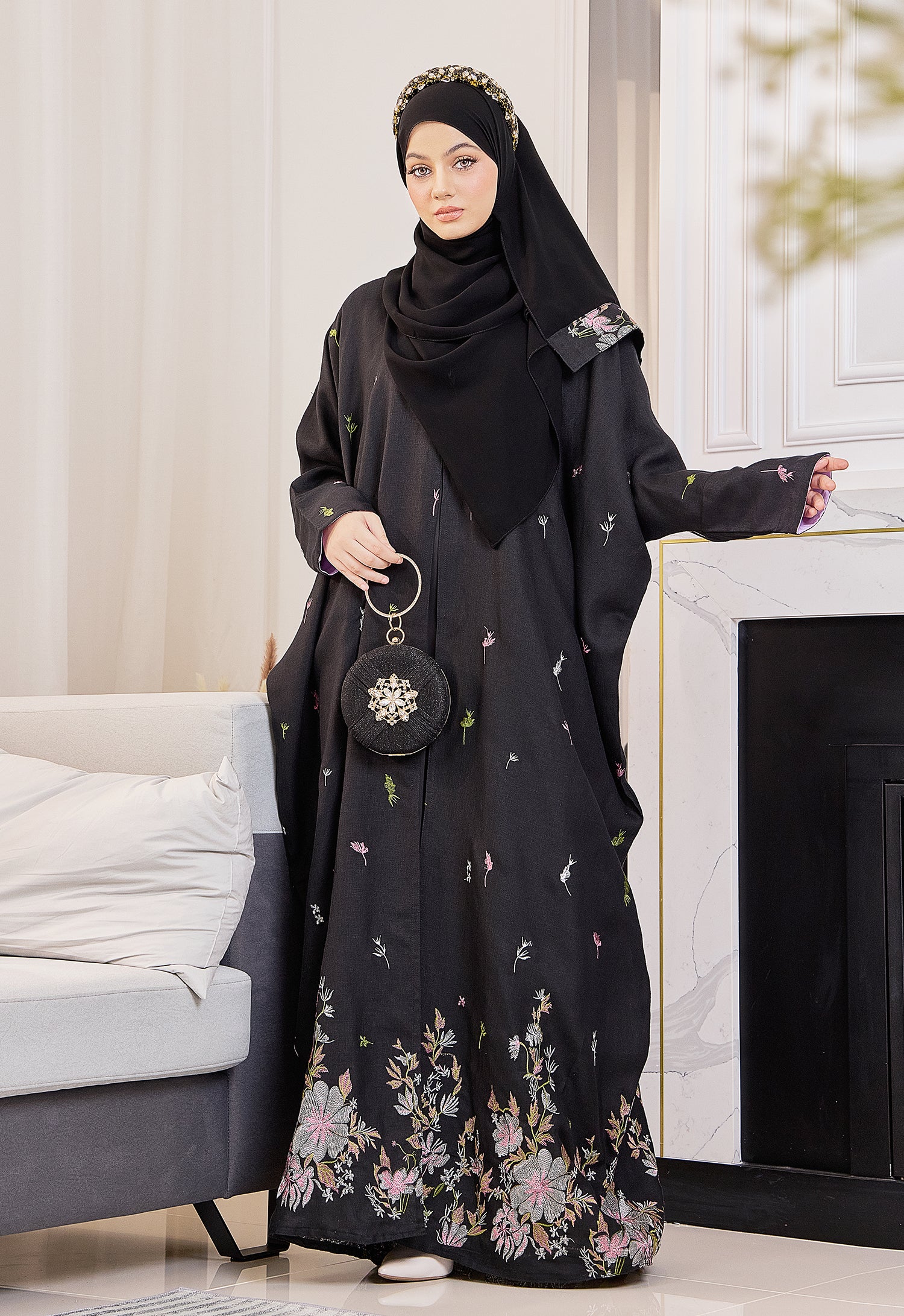 SULTANA EMBROIDERY ABAYA - BLACK