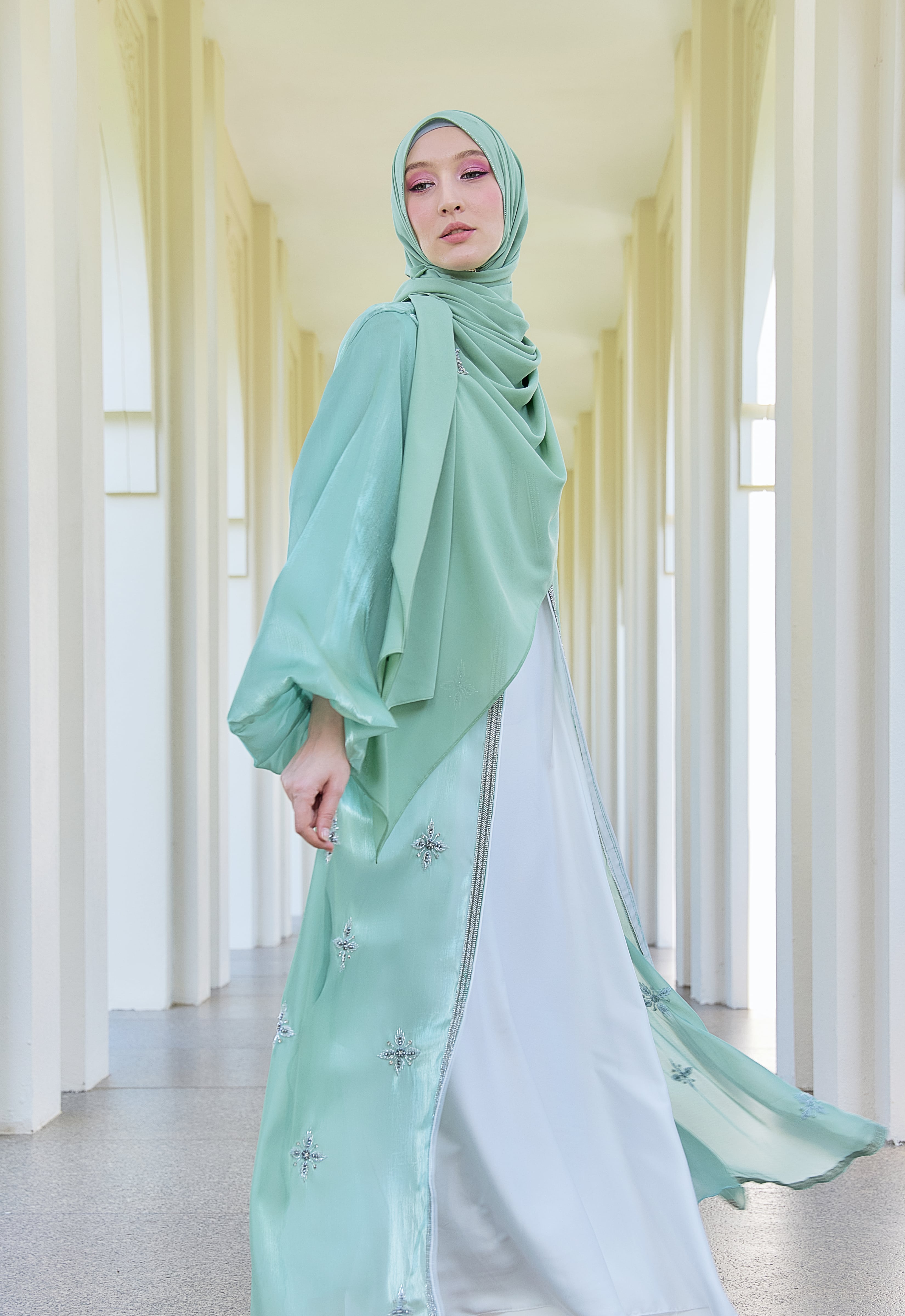 THALIA LUXE ABAYA - GREEN