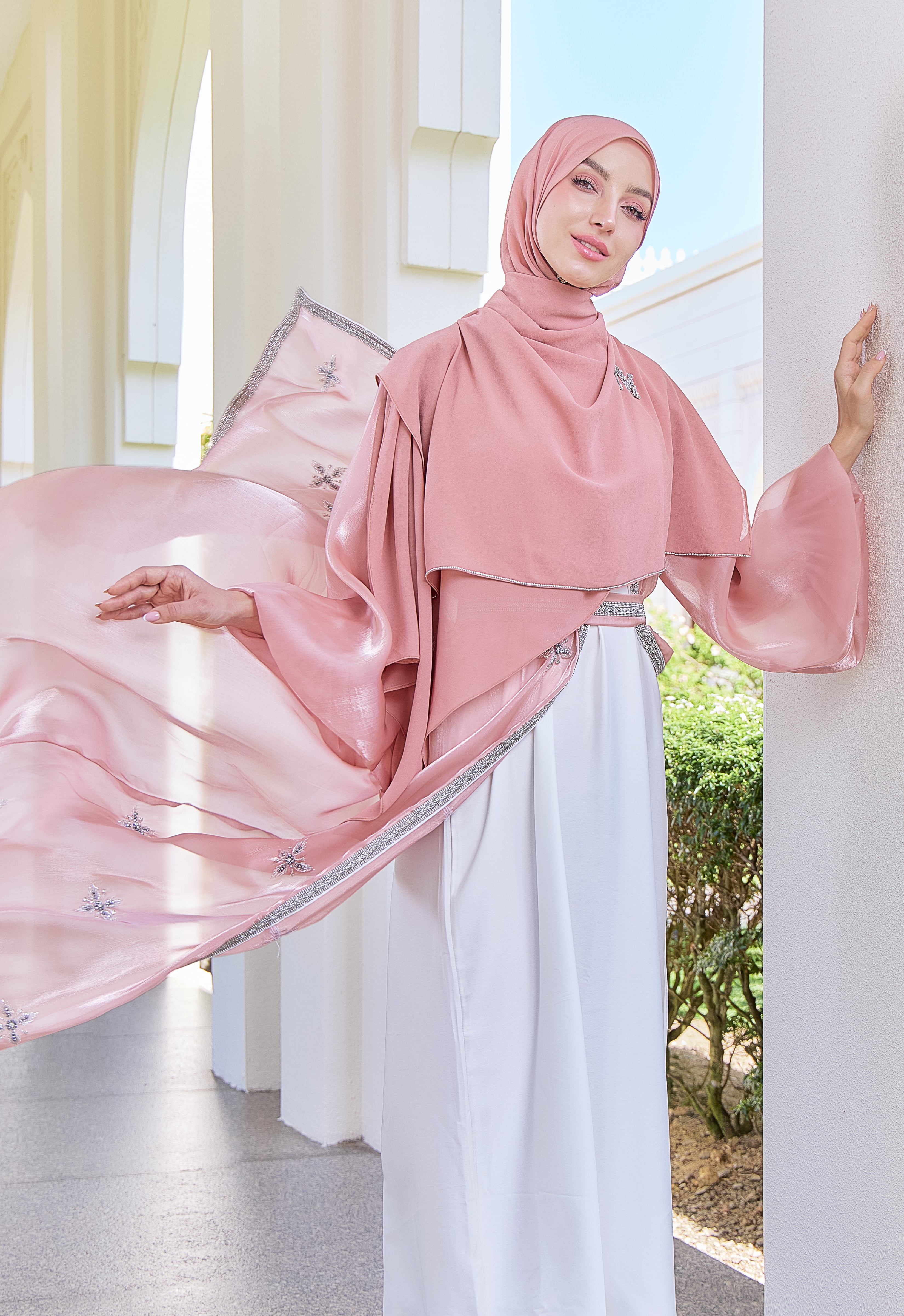 THALIA LUXE ABAYA - PEACH