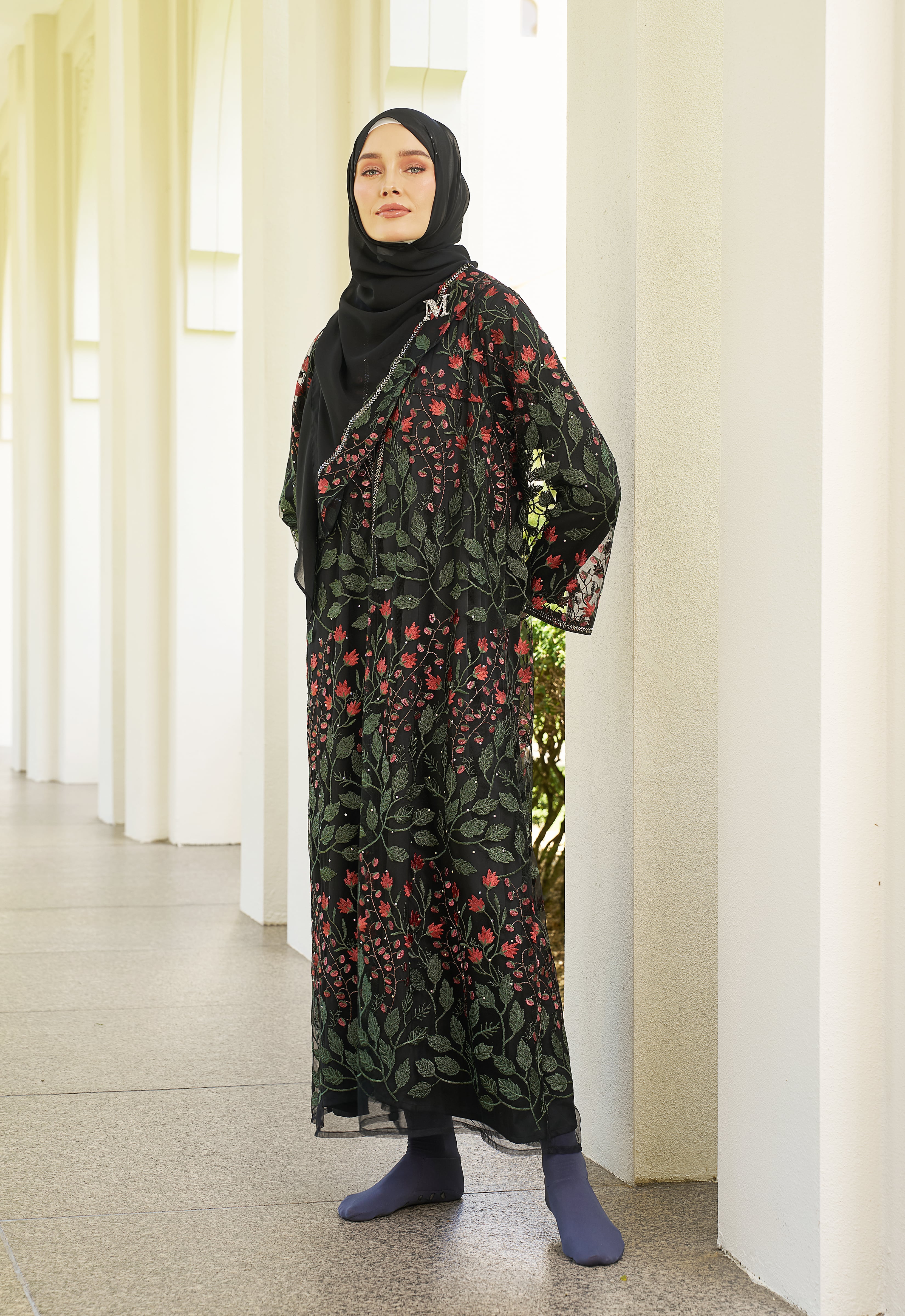 ZEHRAA LACEY LUXE ABAYA - BLACK