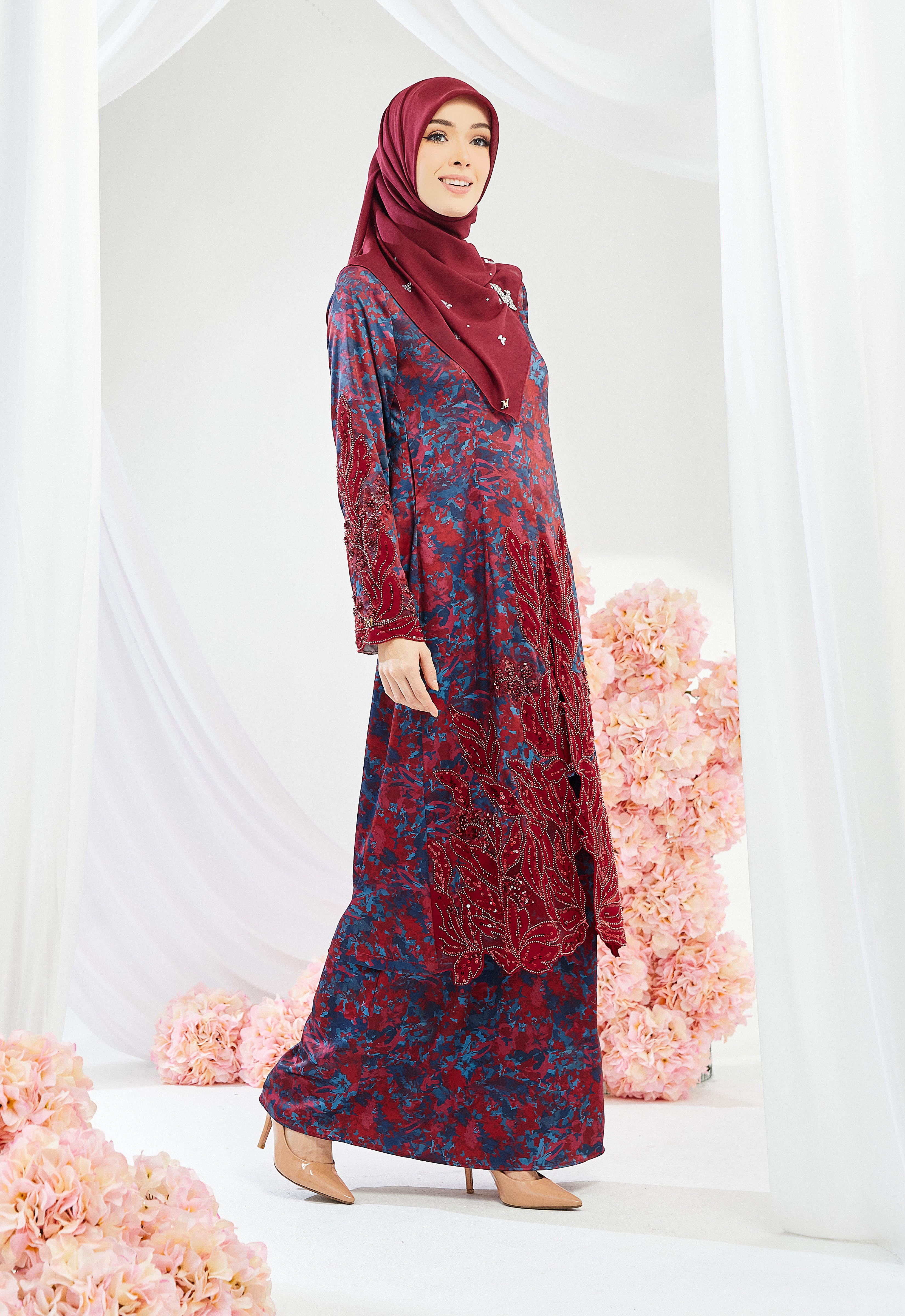 ANGGUN KEBAYA RIAW - MAROON