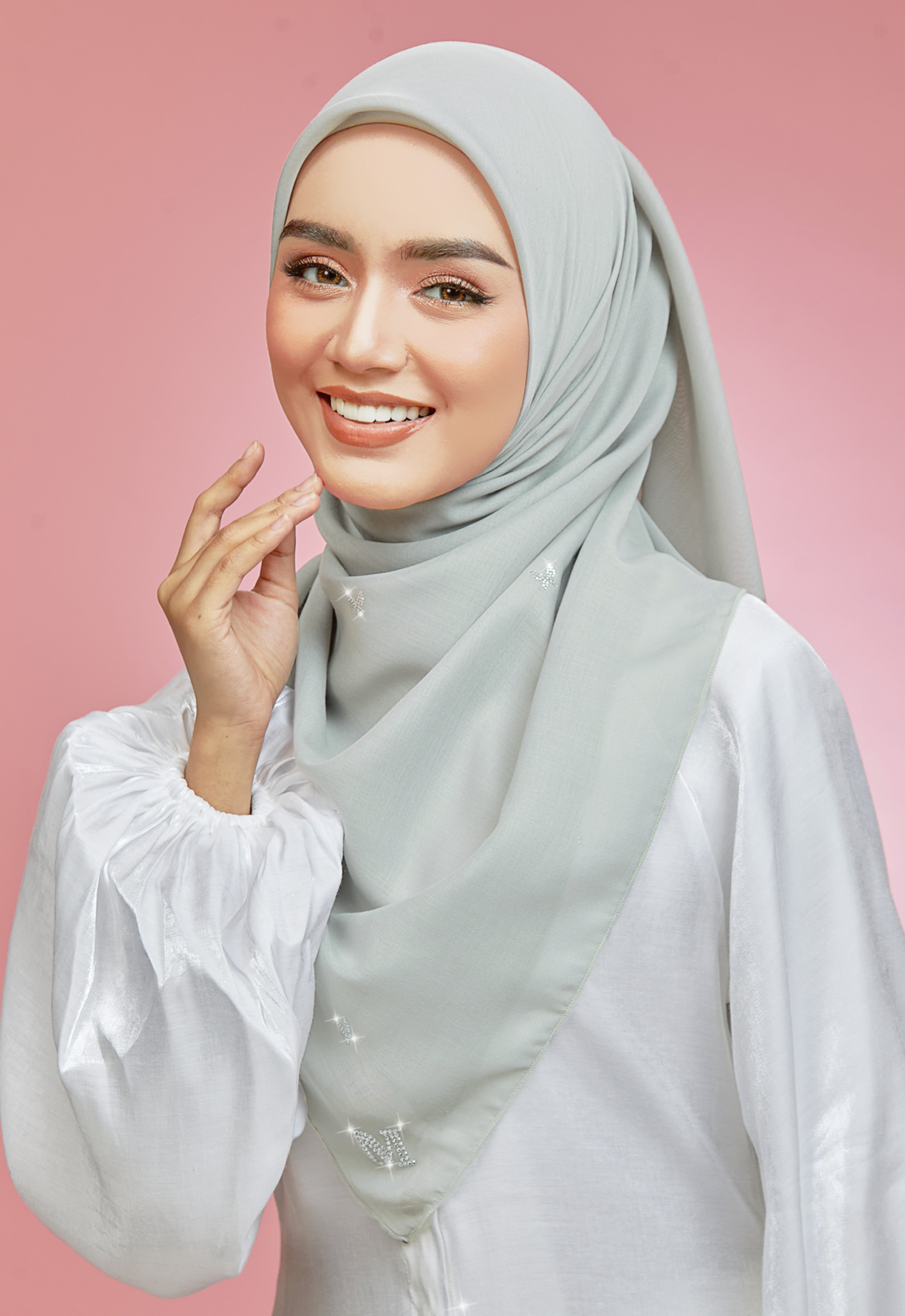 PLAIN BUTTERFLY STONE BAWAL - GRAY