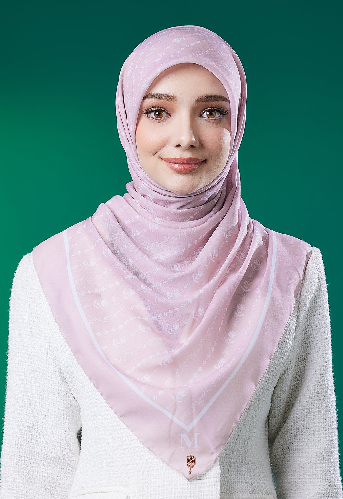MINAZ HIJAB - SUPERWOMAN SERIES