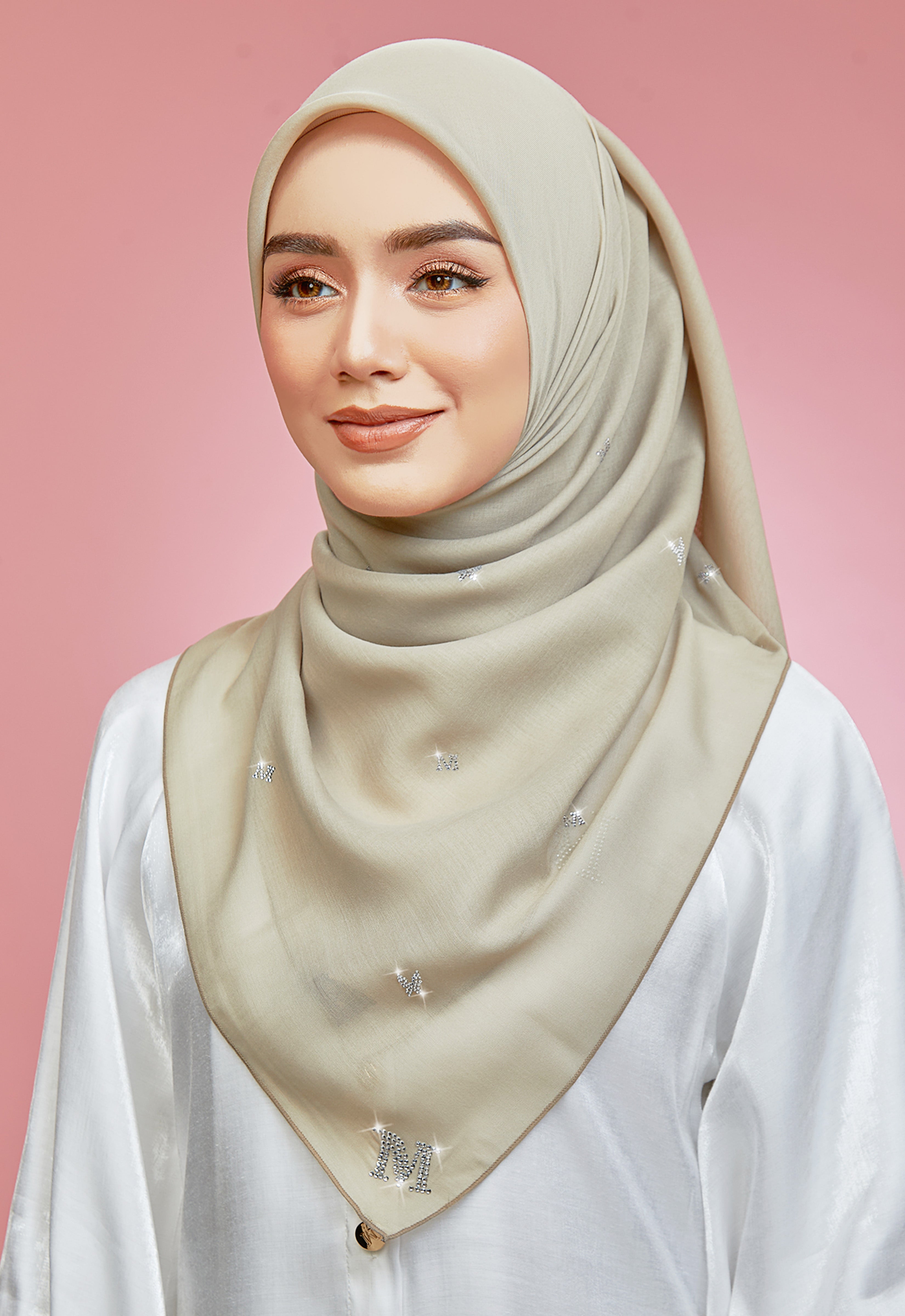 PLAIN BUTTERFLY STONE BAWAL - TAUPE