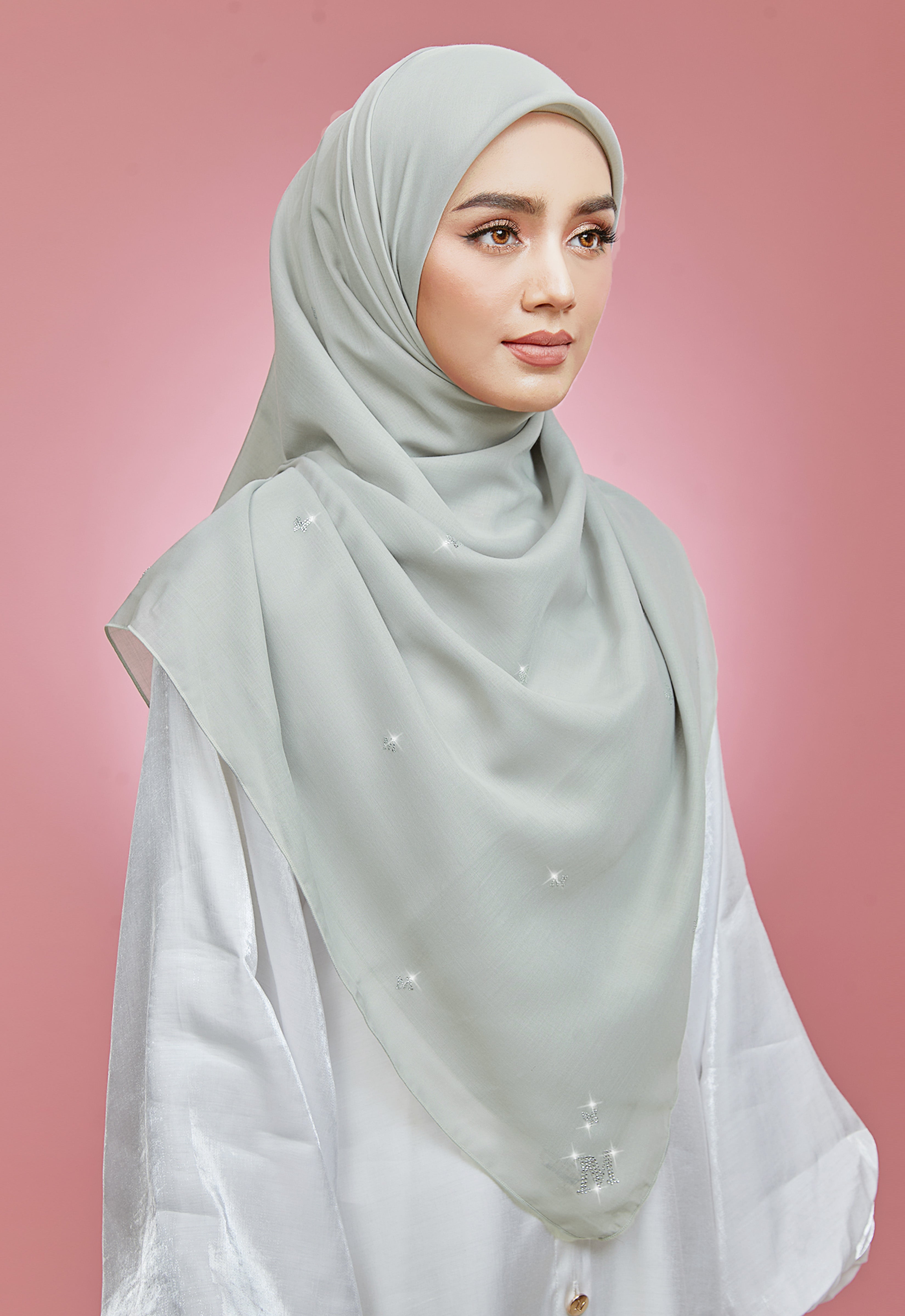 PLAIN BUTTERFLY STONE BAWAL - GRAY