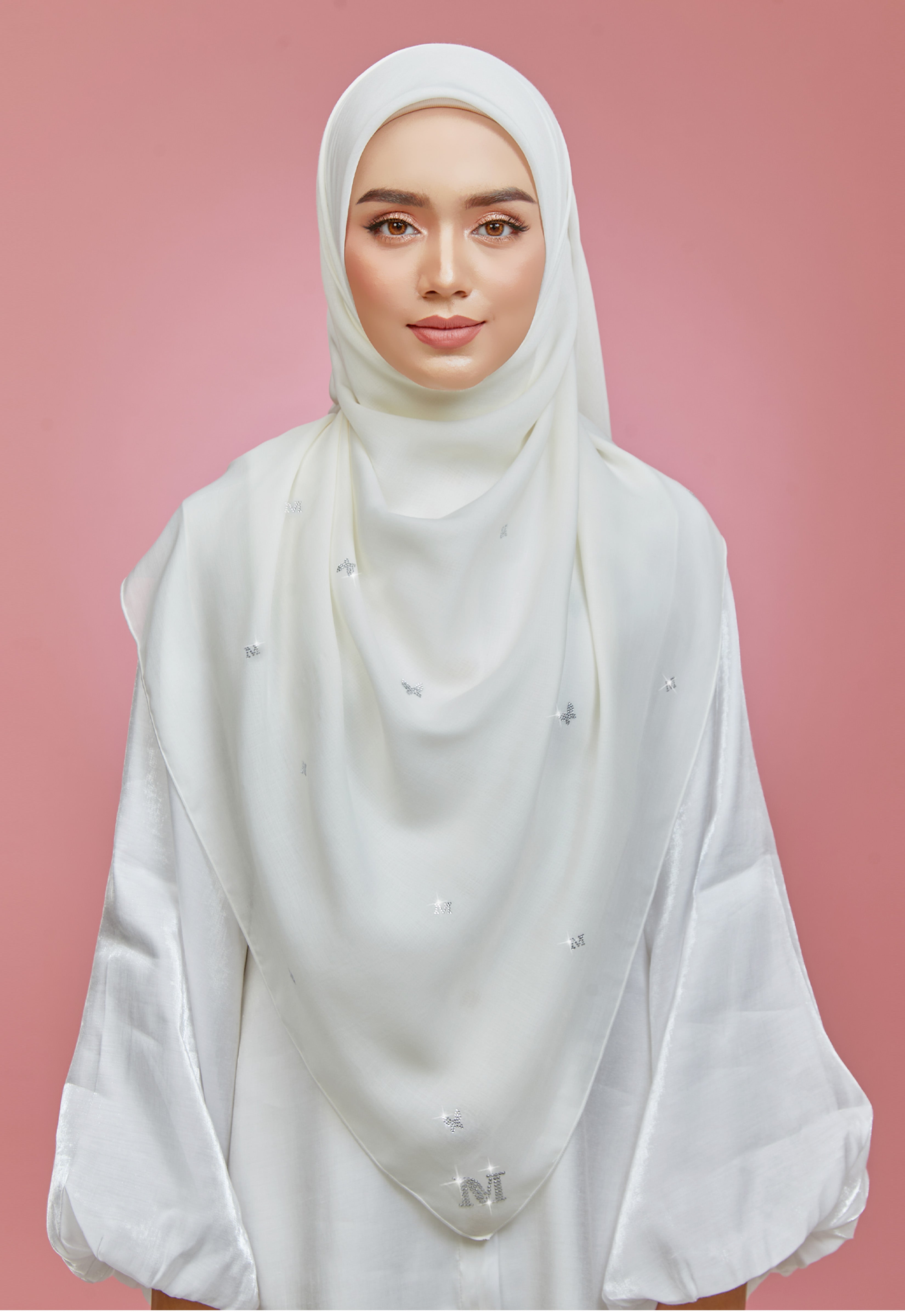PLAIN BUTTERFLY STONE BAWAL - OFF WHITE