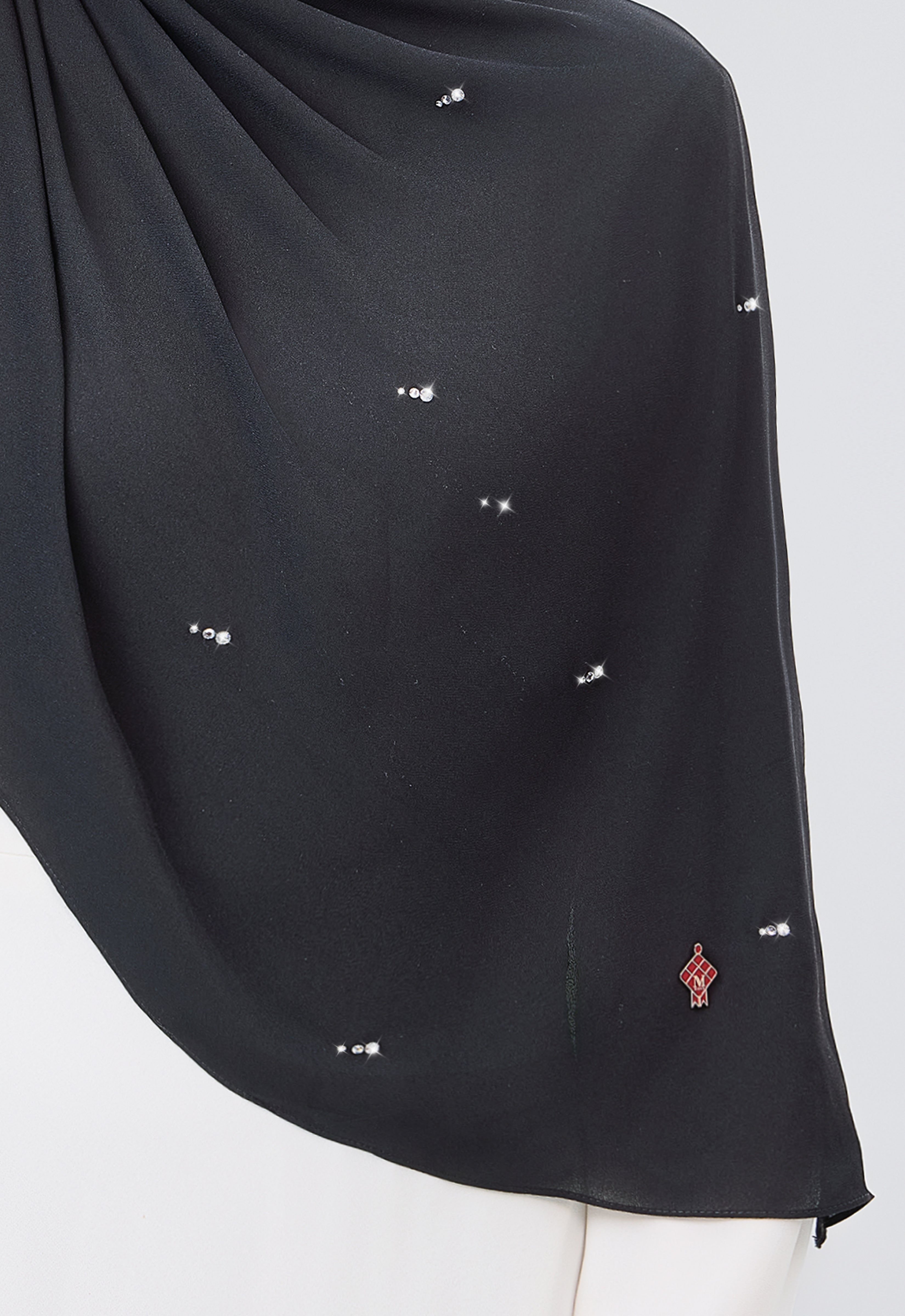 MINAZ HIJAB | SETULUS RAYA PLAIN STONE SHAWL - BLACK