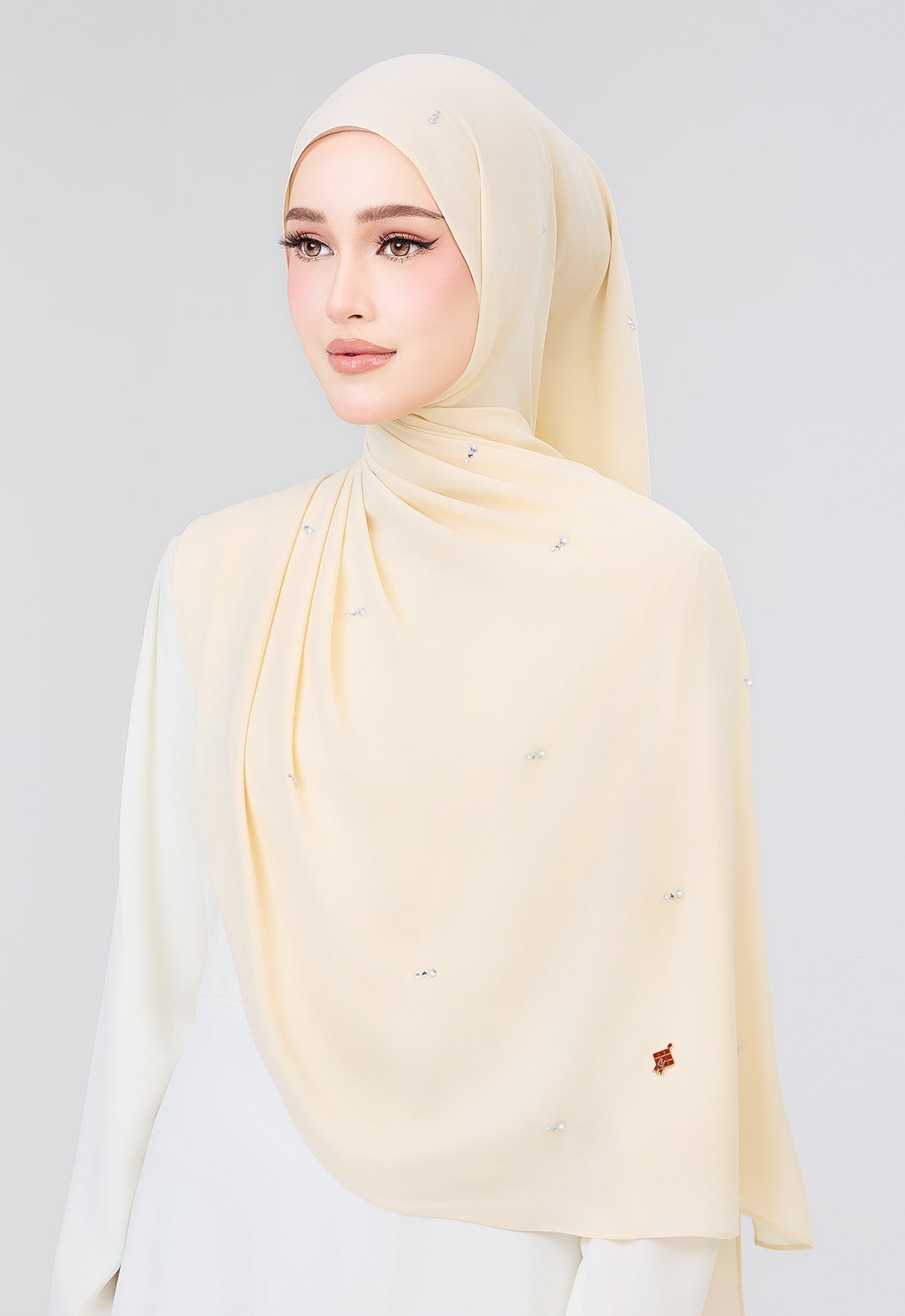 MINAZ HIJAB | SETULUS RAYA PLAIN STONE SHAWL - CREAM
