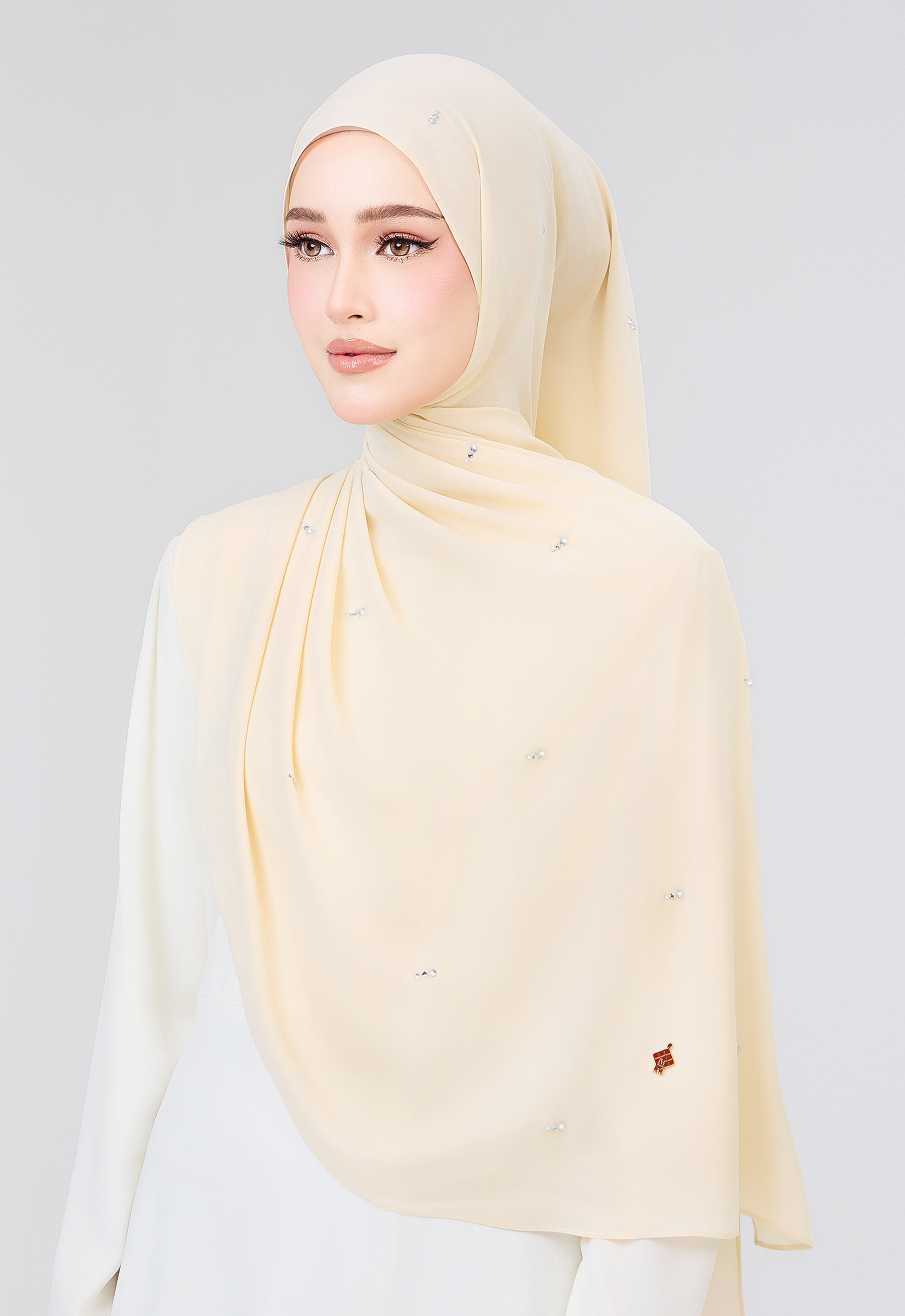 MINAZ HIJAB | SETULUS RAYA PLAIN STONE SHAWL - CREAM