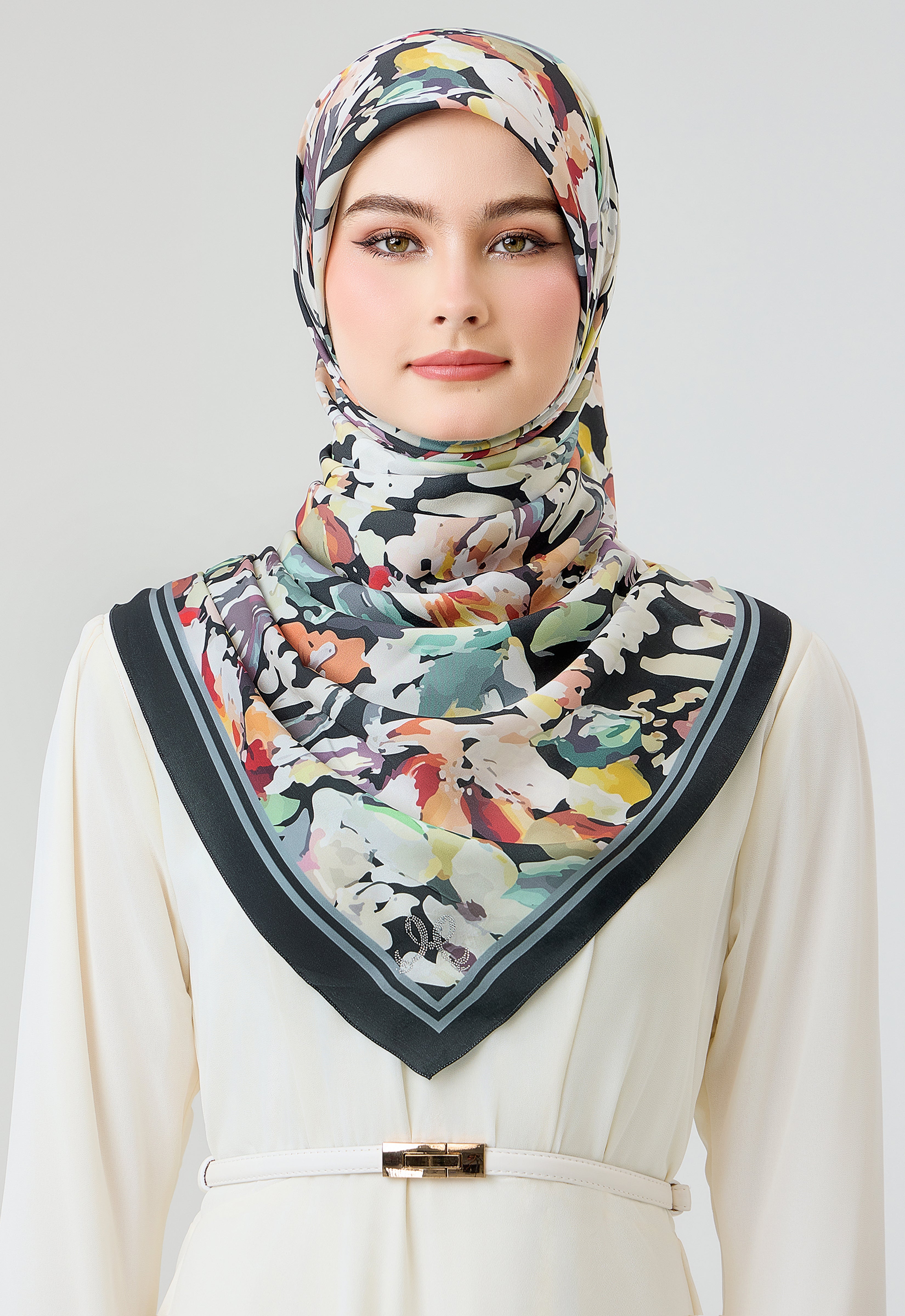 MINAZ Scarf | Florisa - Black