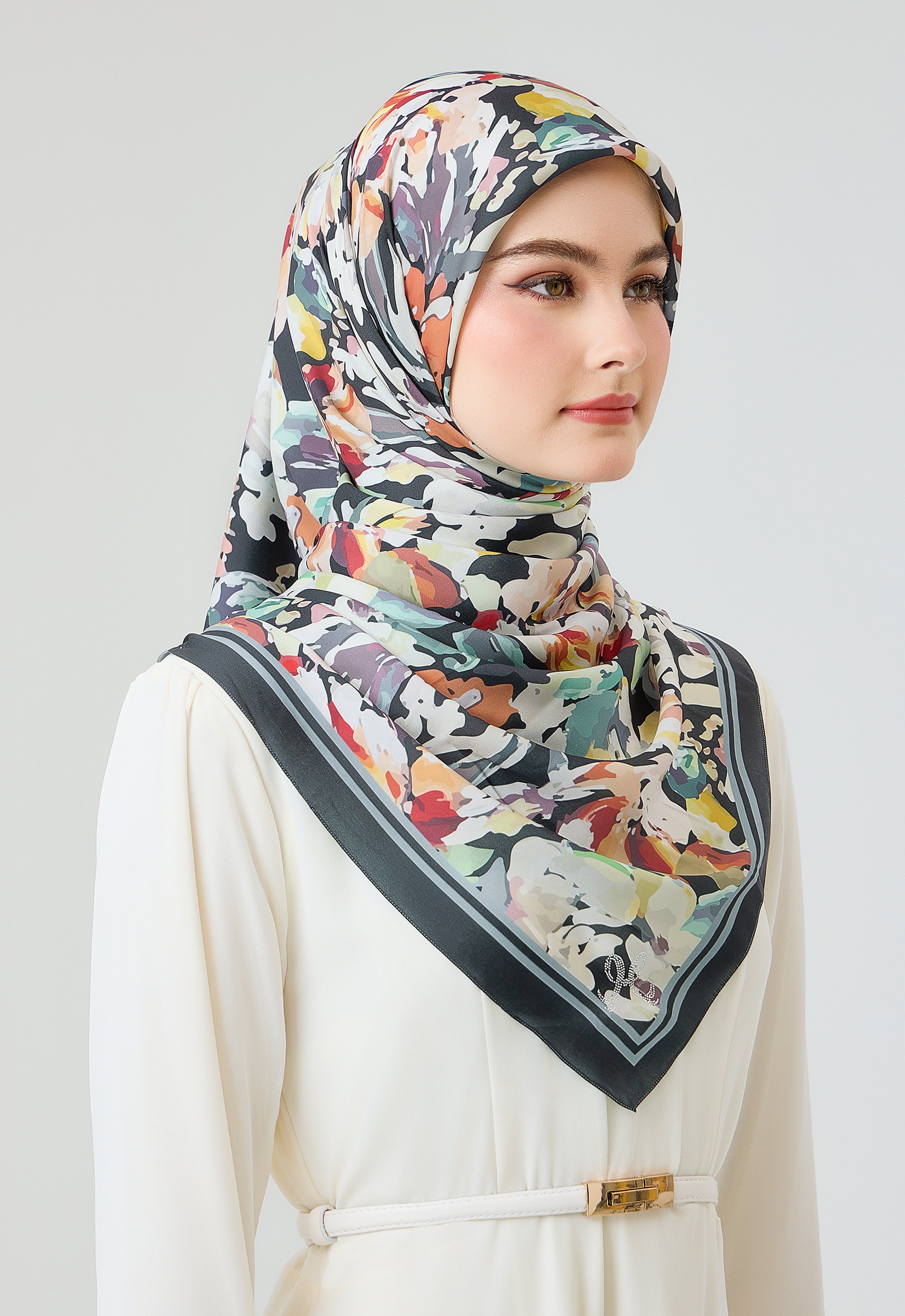 MINAZ Scarf | Florisa - Black