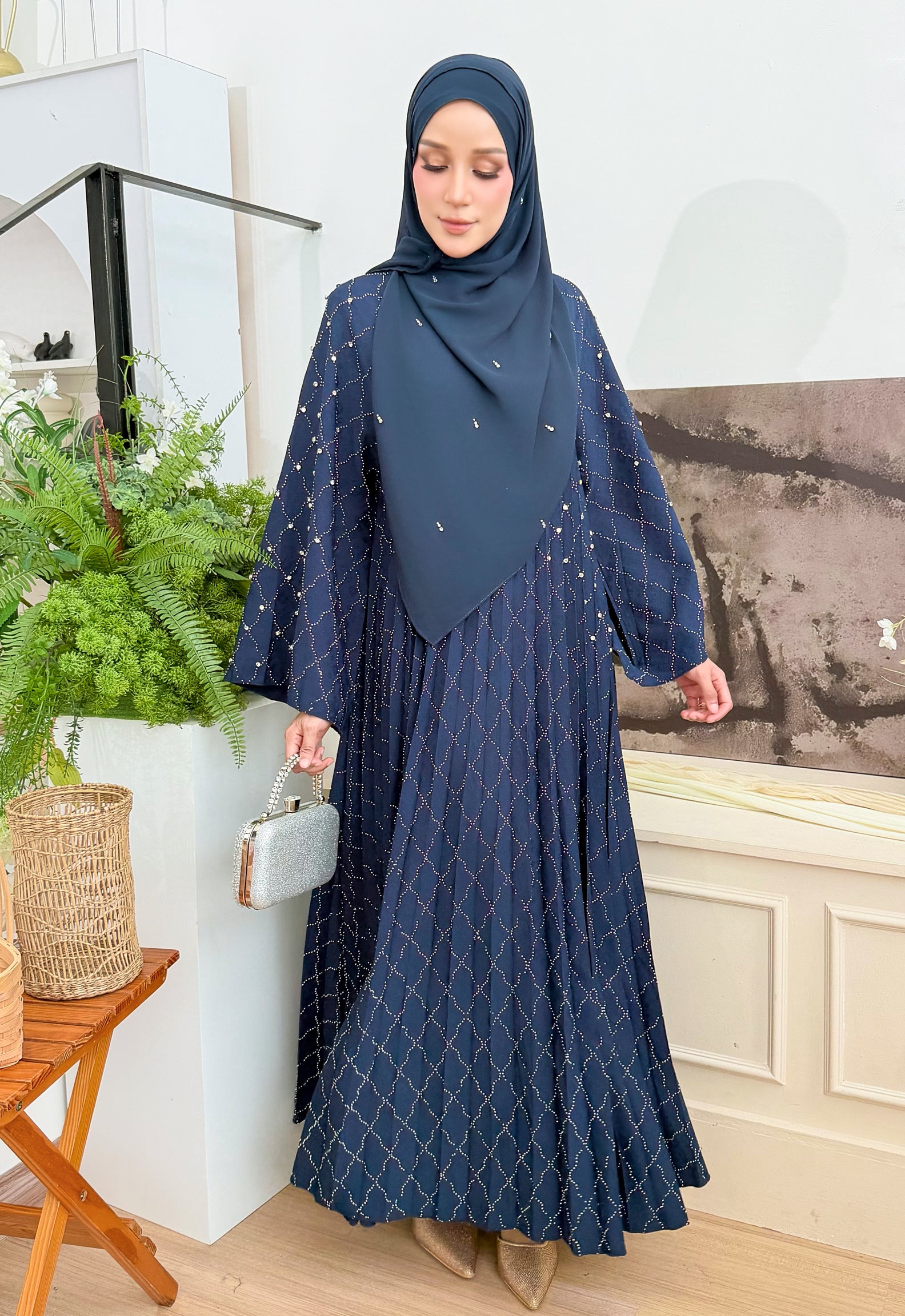 ALEEYA JALABIYA PLEATED PLAIN - BLUE