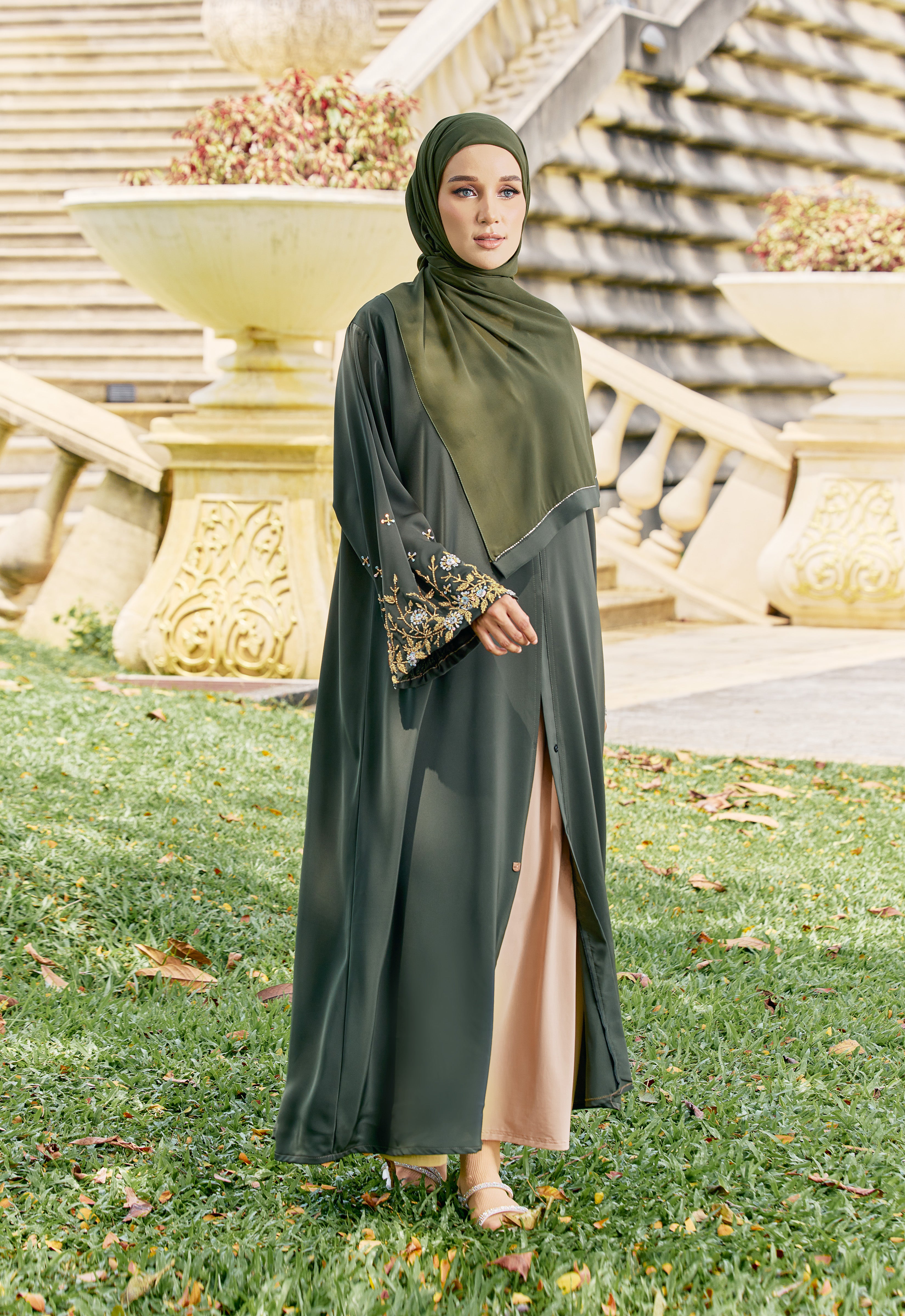 KHATREENA ABAYA - GREEN
