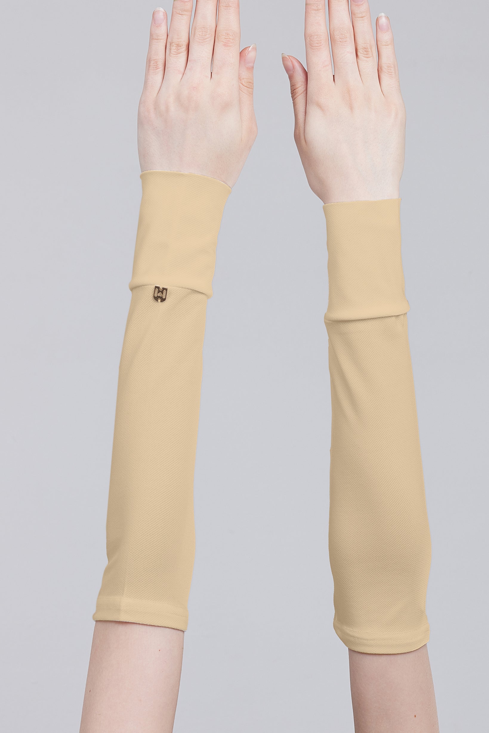 NADI HANDSOCK - NUDE