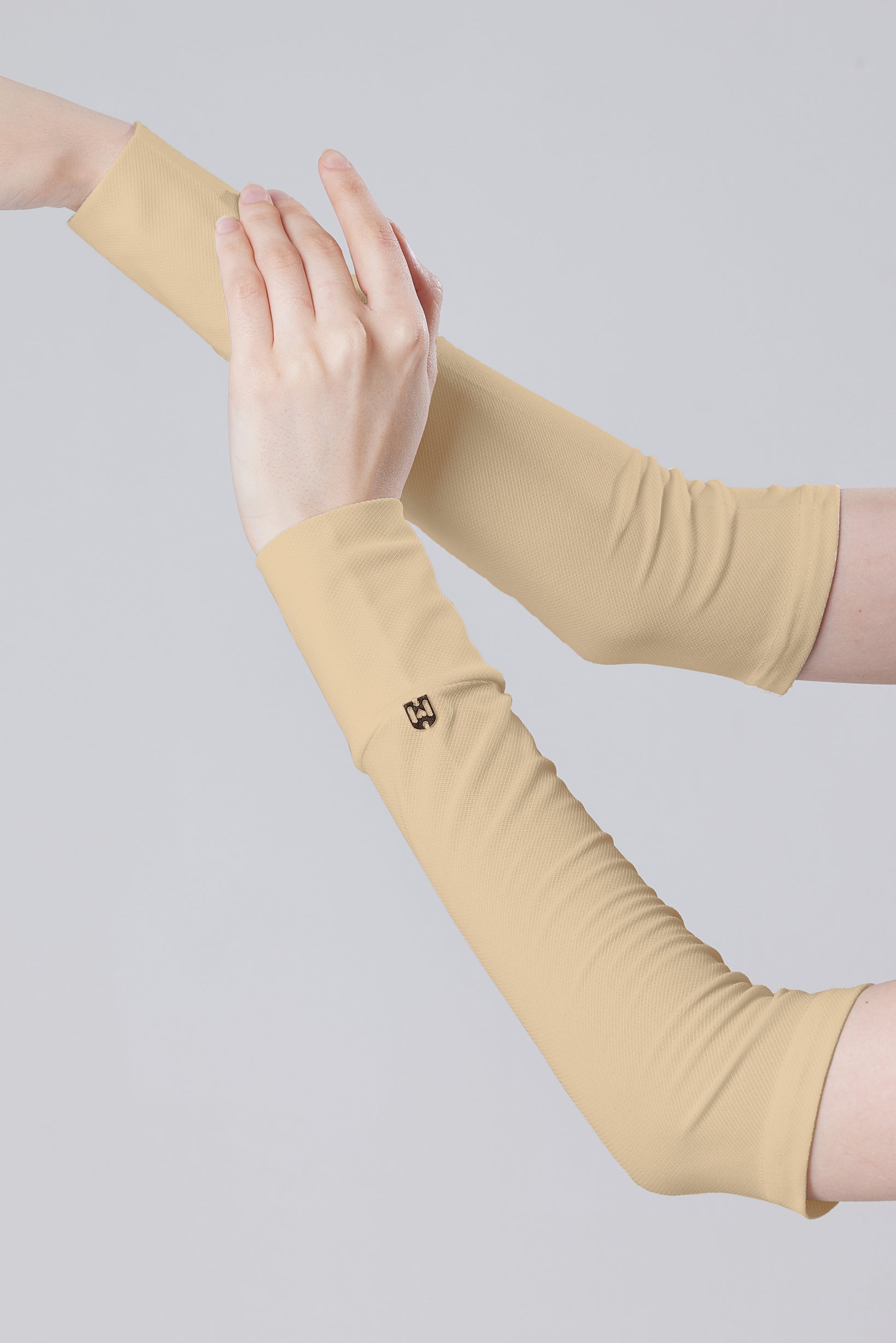 NADI HANDSOCK - NUDE