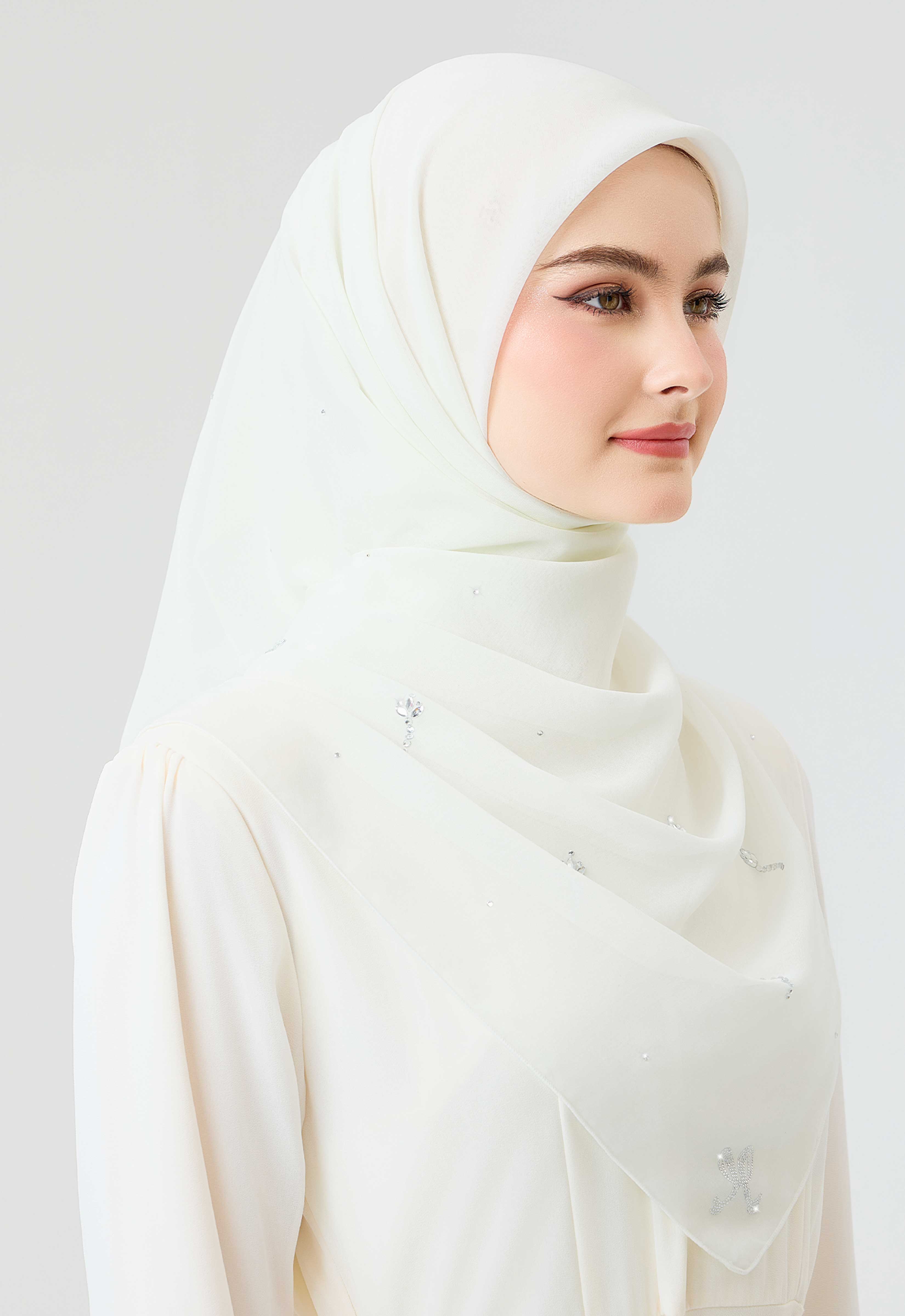 Tulip Plain Stone - Creamy White