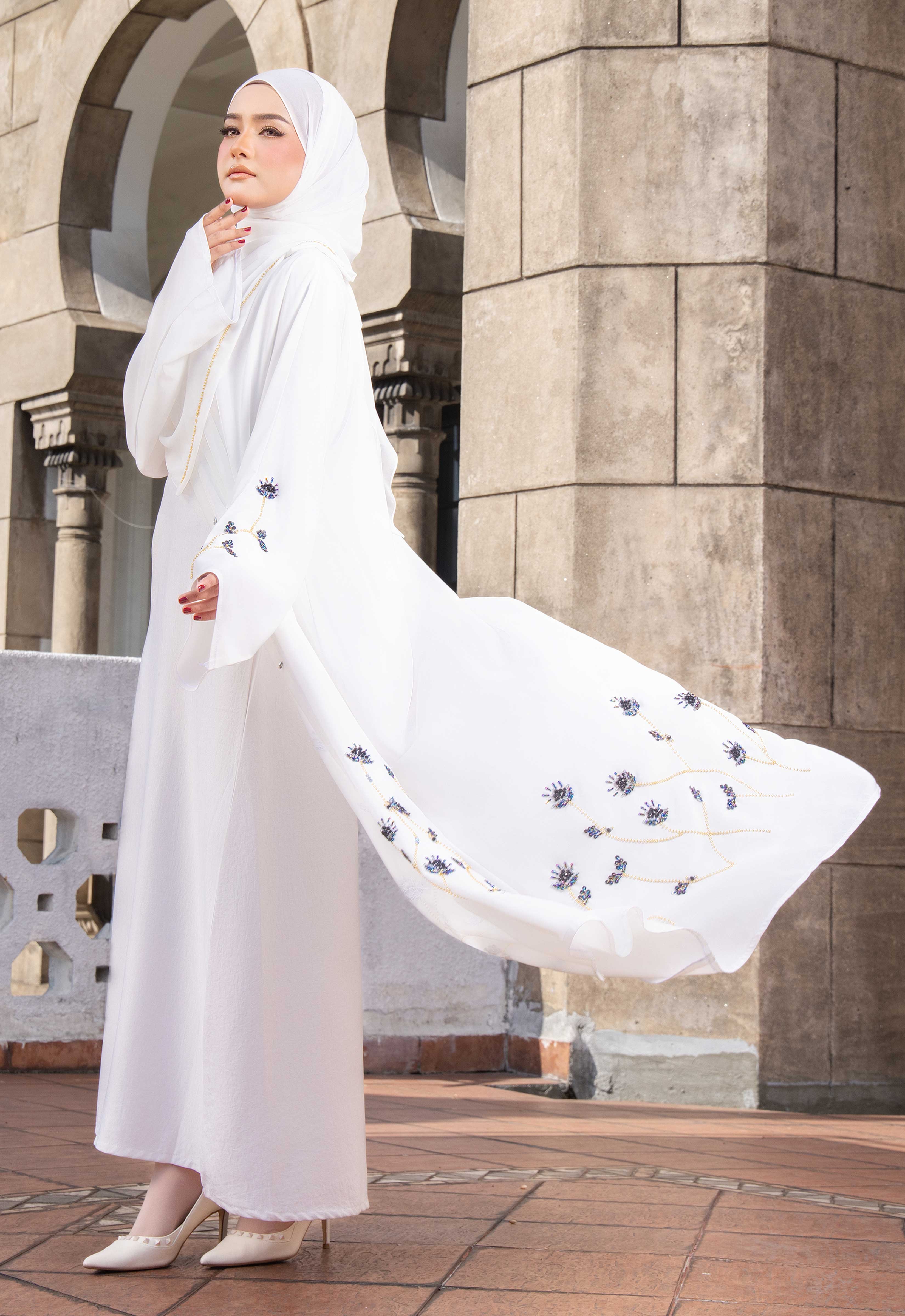 MAYSA ABAYA - OFF WHITE