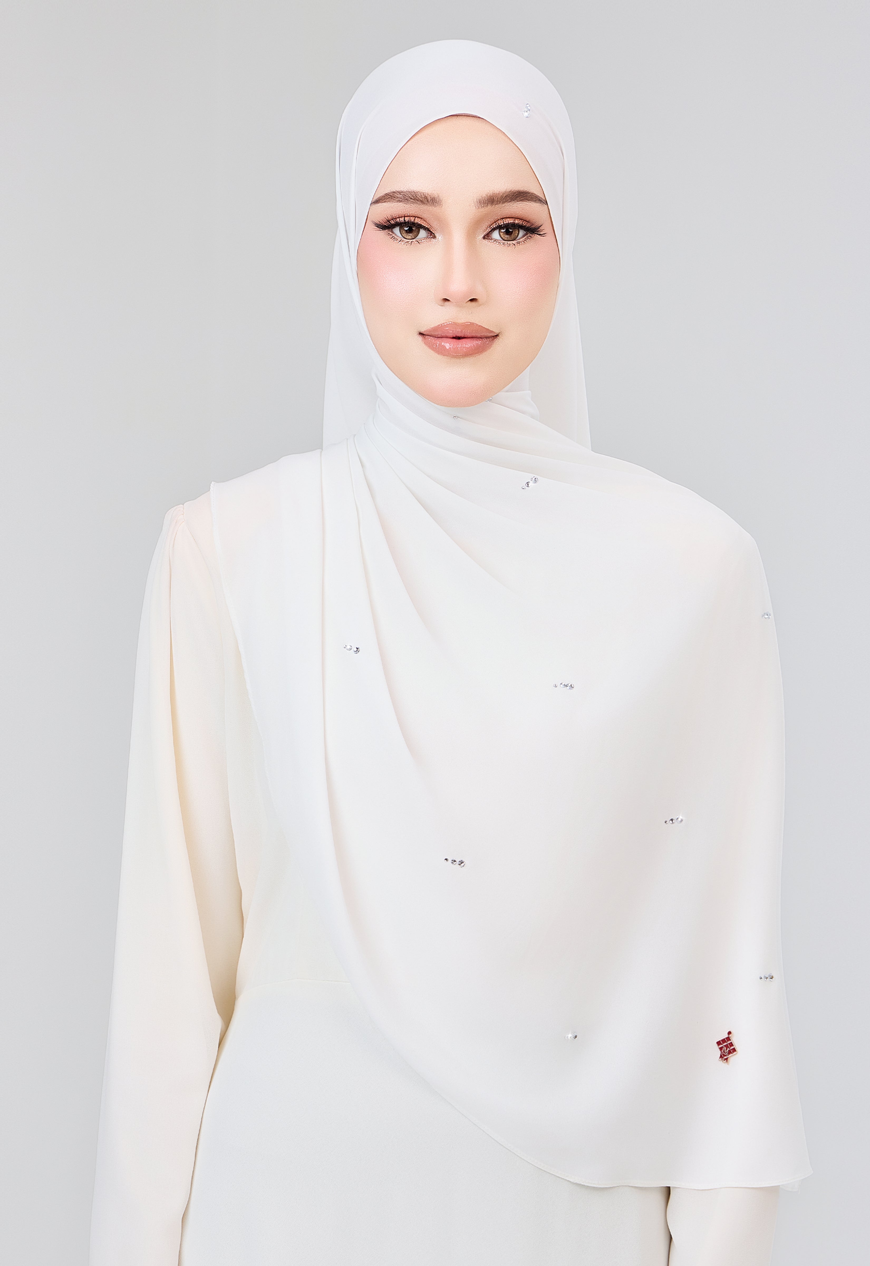 MINAZ HIJAB | SETULUS RAYA PLAIN STONE SHAWL - OFF WHITE