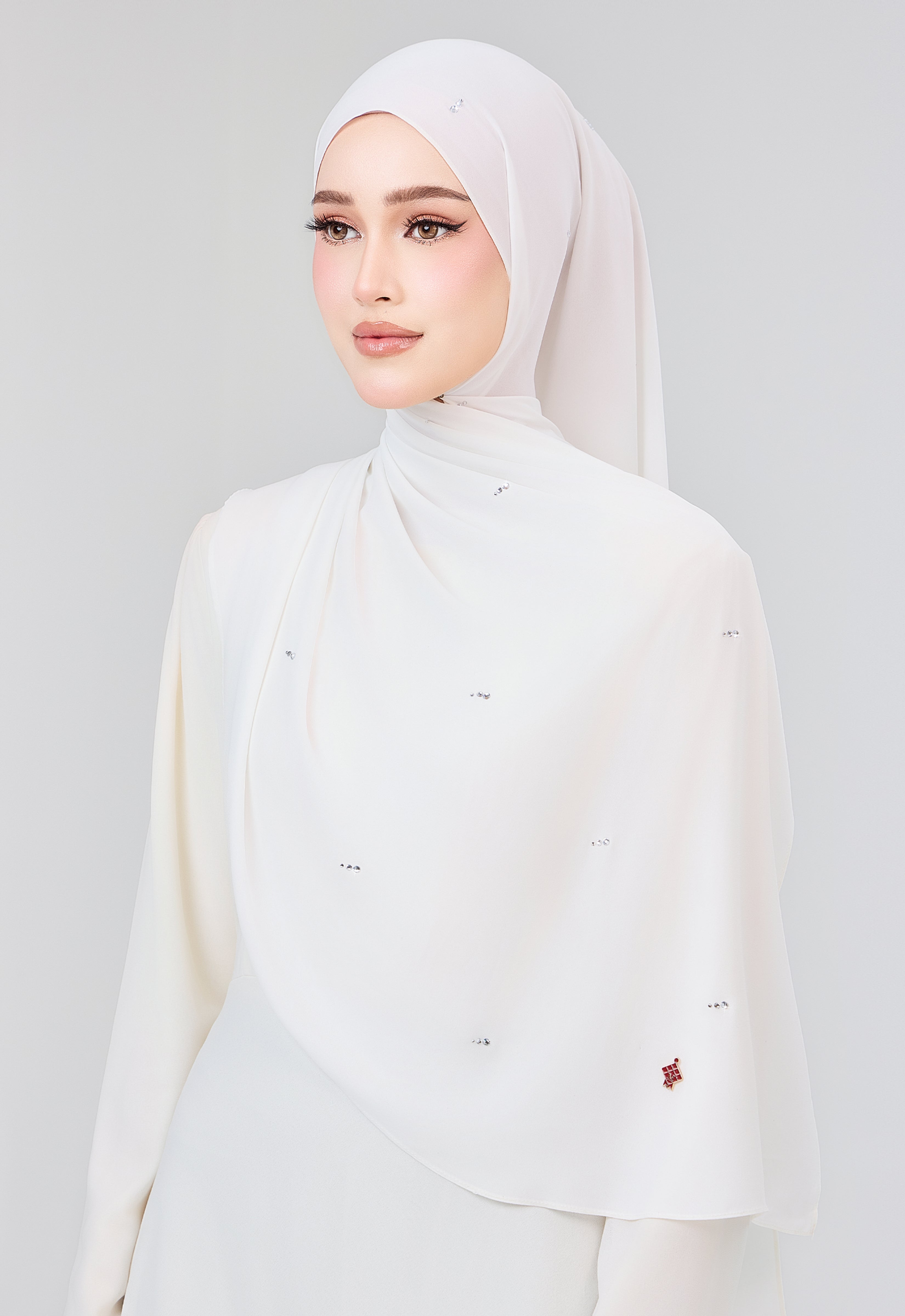 MINAZ HIJAB | SETULUS RAYA PLAIN STONE SHAWL - OFF WHITE